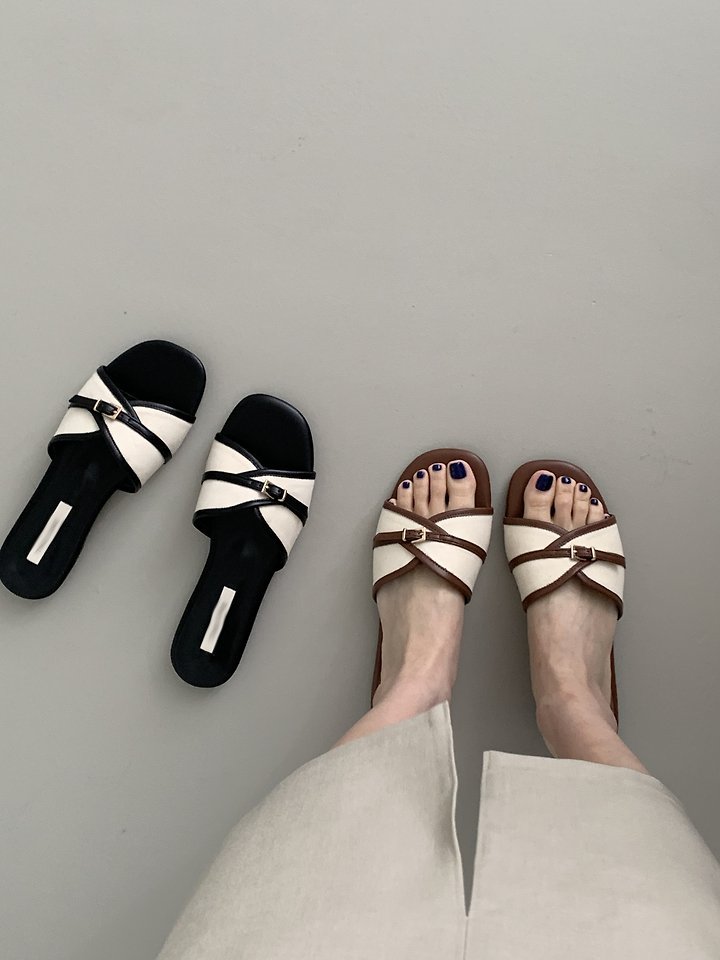 Contrast Canvas Sandals (2 colors)