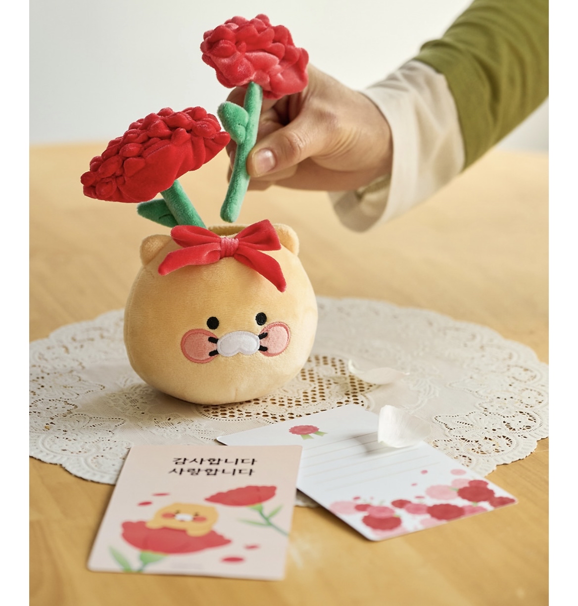 Kakao Friends 春植康乃馨花盆公仔