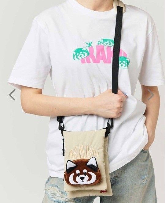 日本現貨📍日本小熊貓立體大頭斜咩袋仔