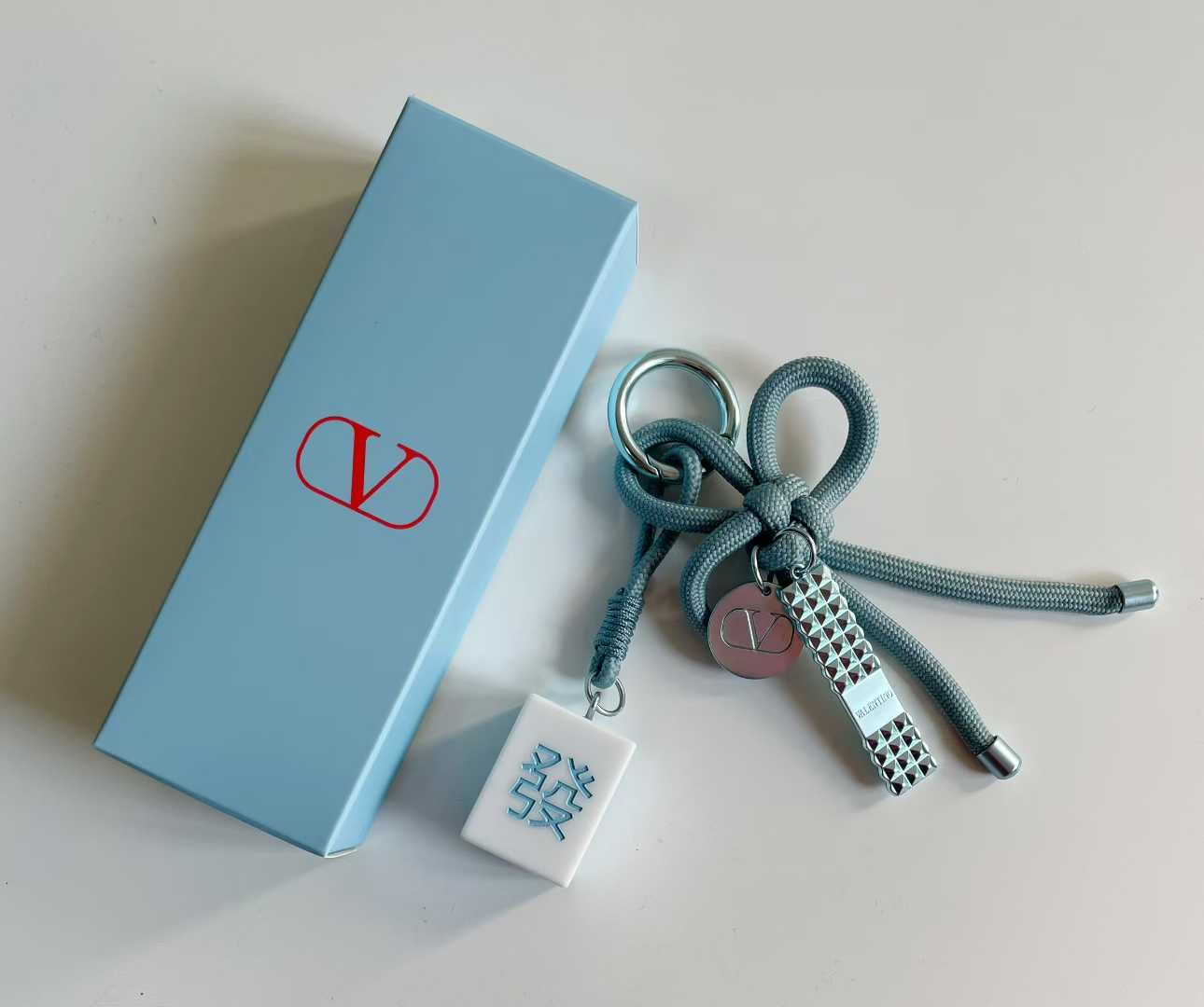 *【VALENTINO Beauty專屬贈品🔹招財藍玉吊墜🀄️】*