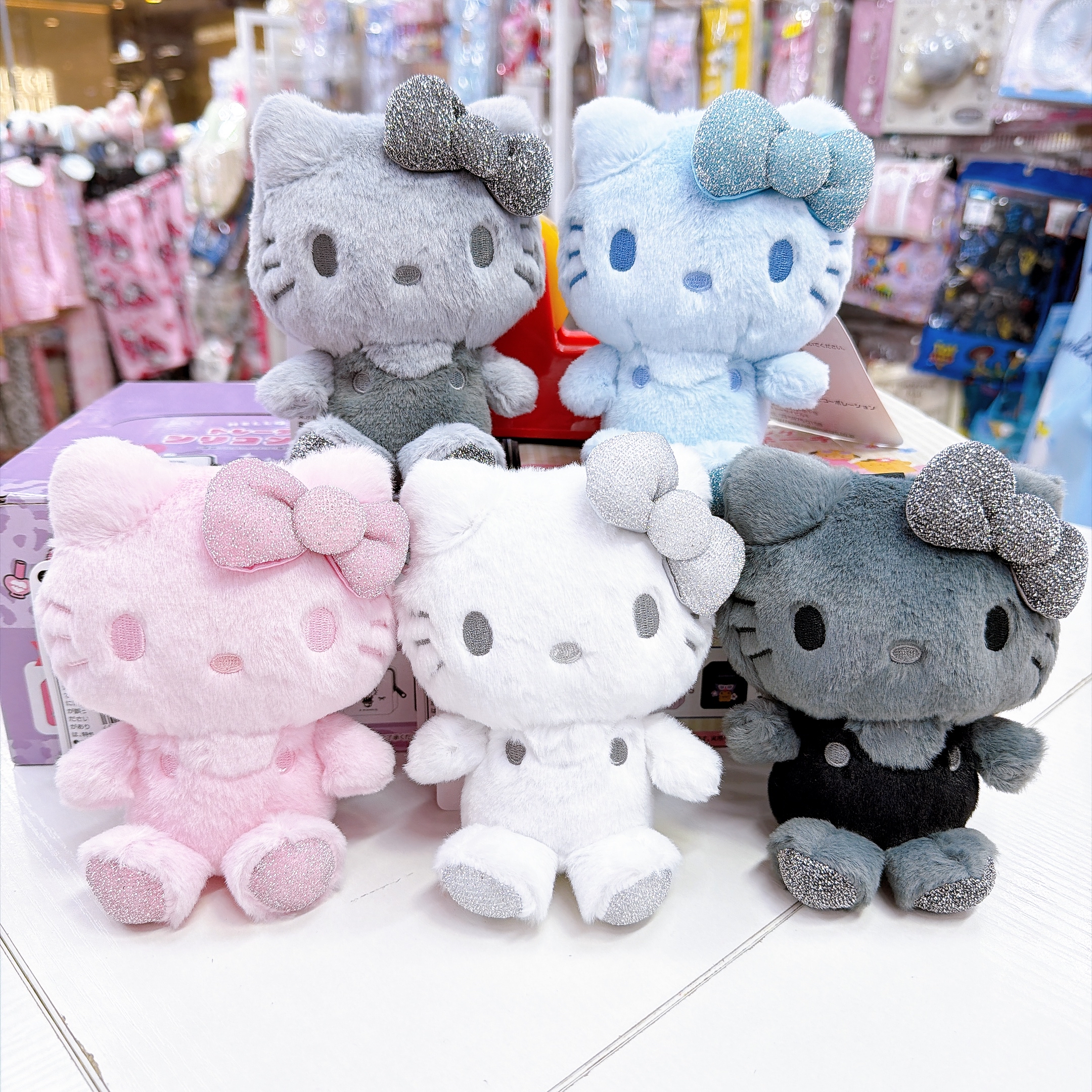 日本直送Hello Kitty新款不同顏色系列公仔掛飾