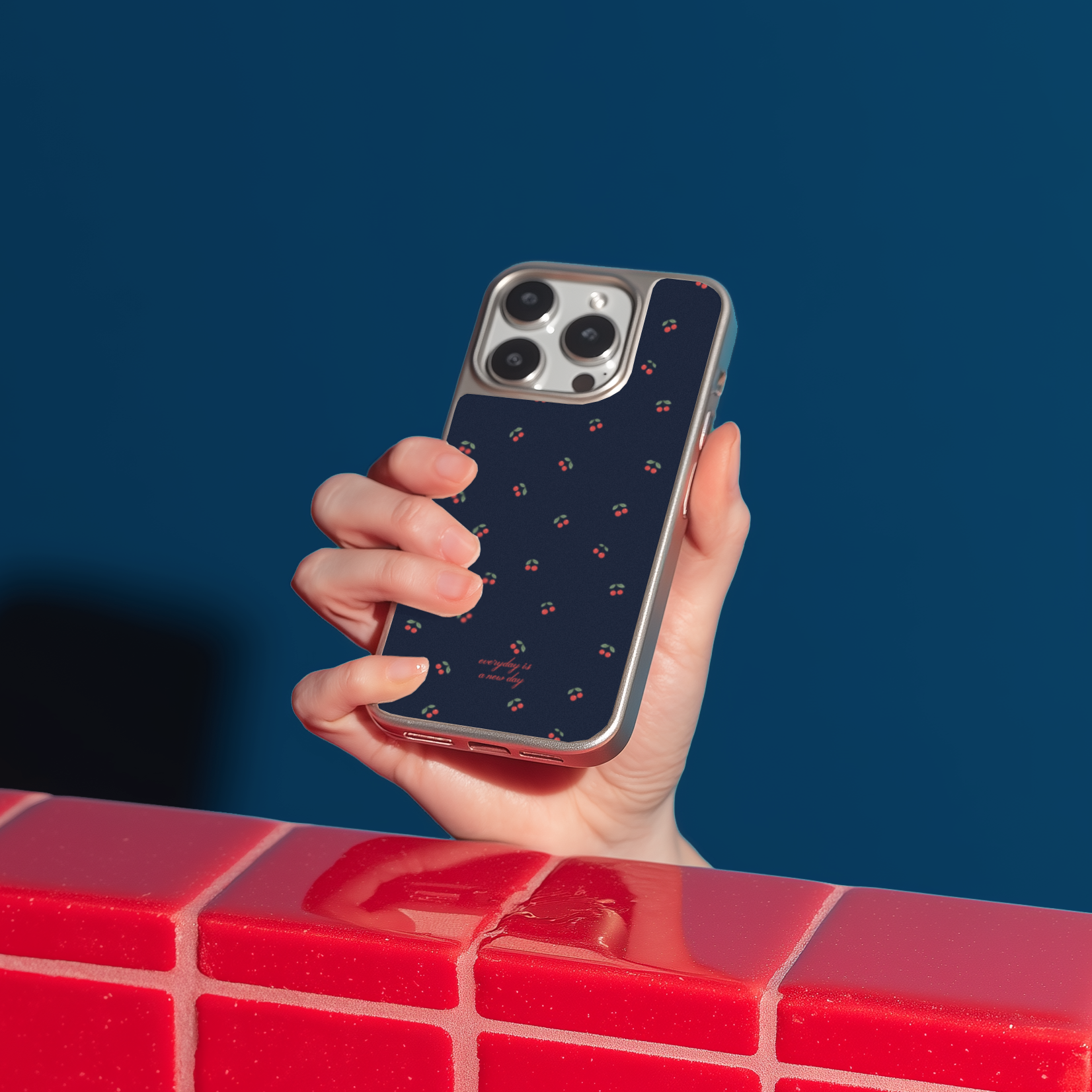 【Navy X The Ruby Reds】銀框亮面MagSafe iPhone Case