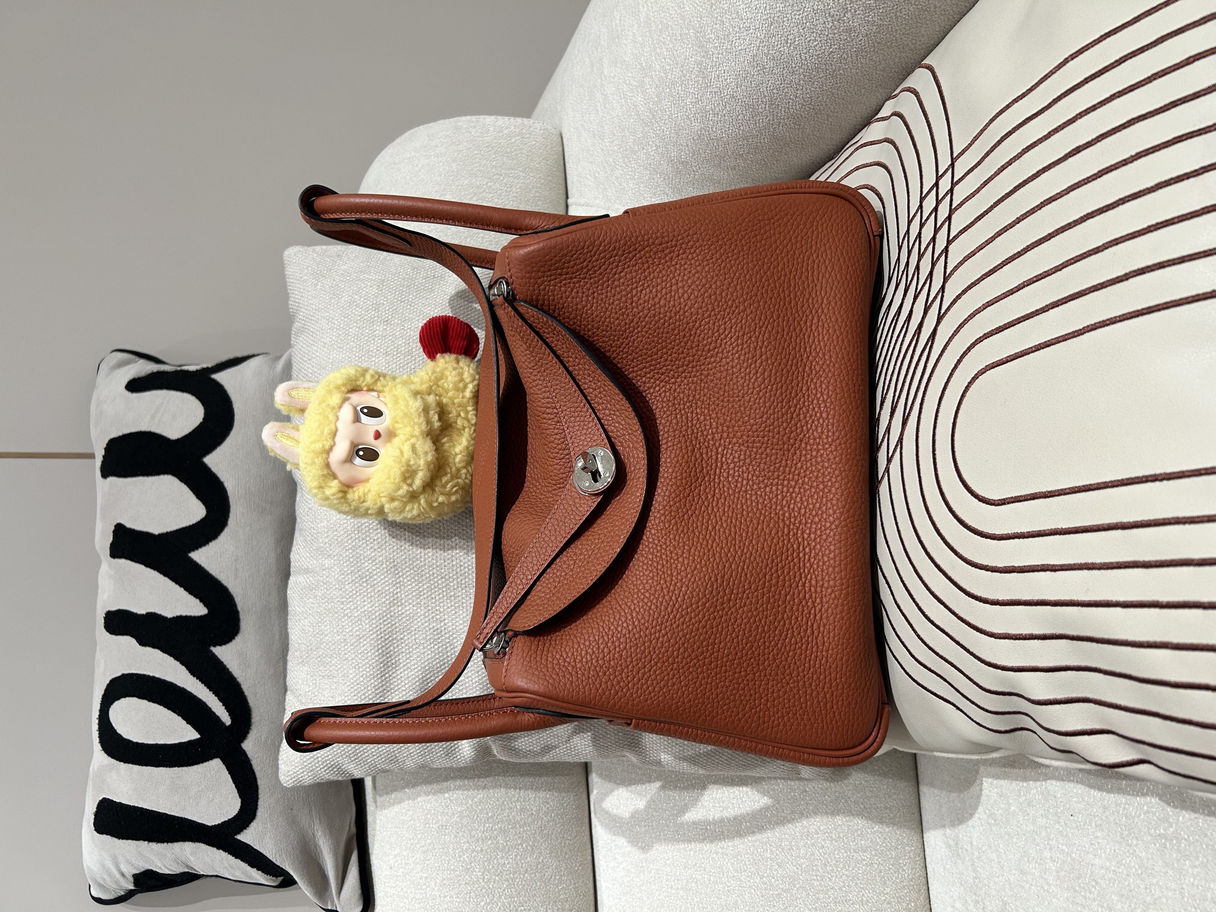 Hermes Lindy 30 Stamp X , 6C 古銅色 TC 粒面牛皮 Cuivre 100% Authentic , 98%New ✅Dust bag ✅Rain coat✅Box