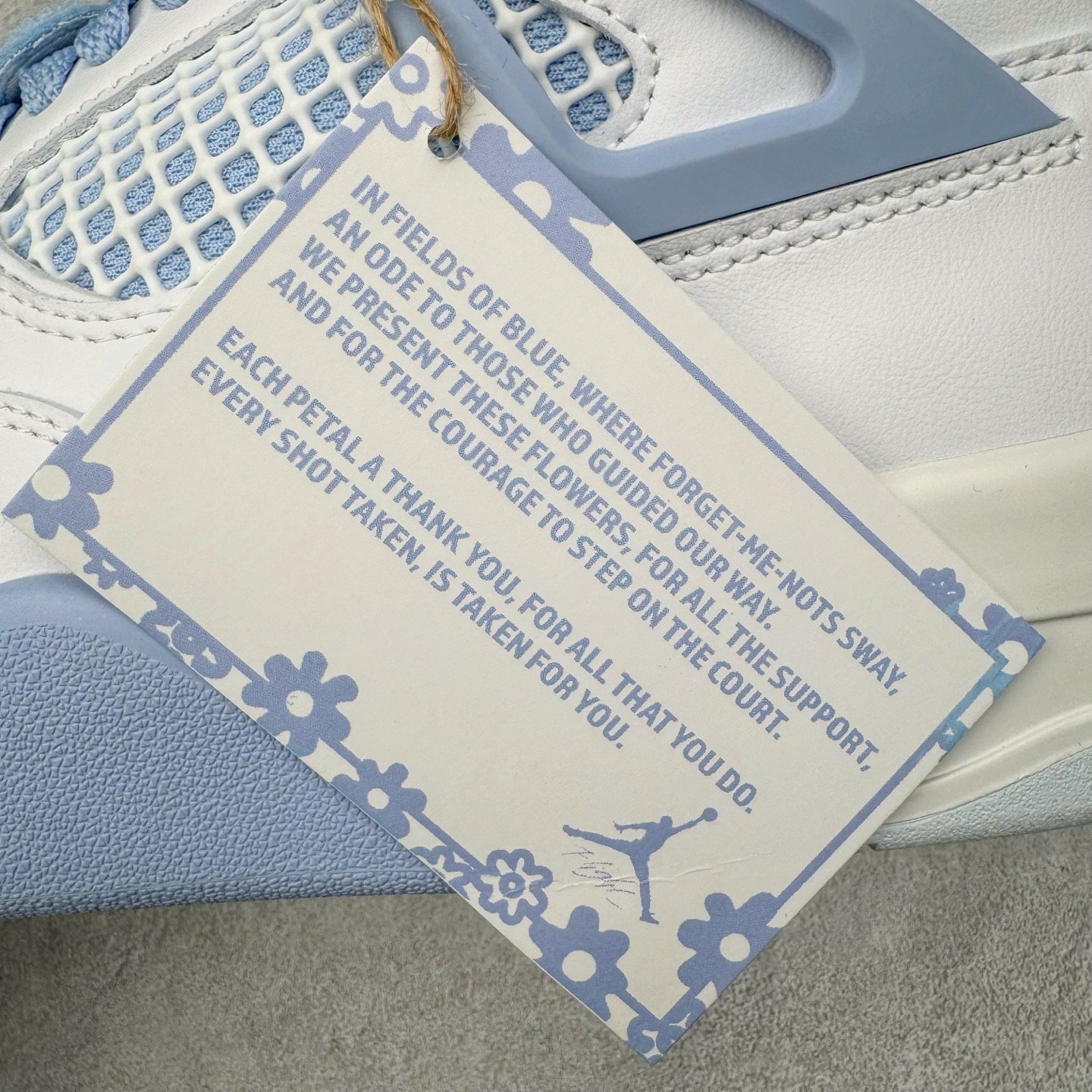Air Jordan 4 Retro "Forget Me Not" HV0823-100