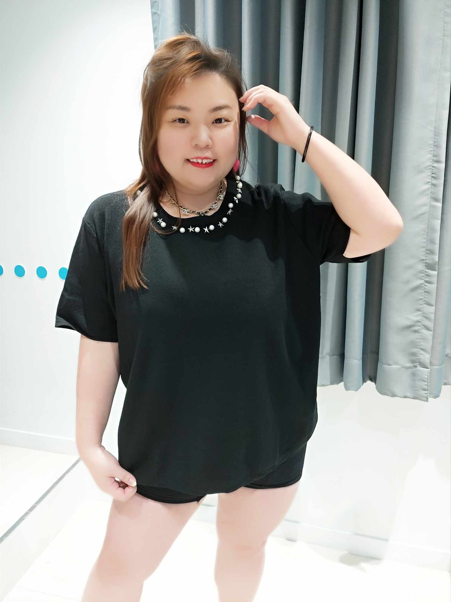 DSF09 领口设计款针织上衣