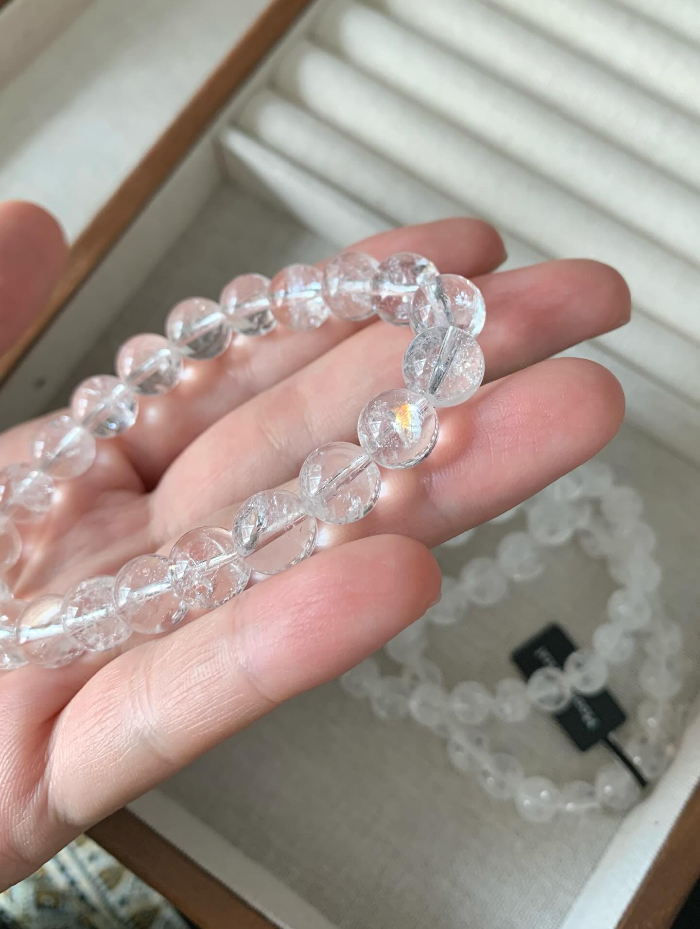 白阿塞 ｜Azeztulite