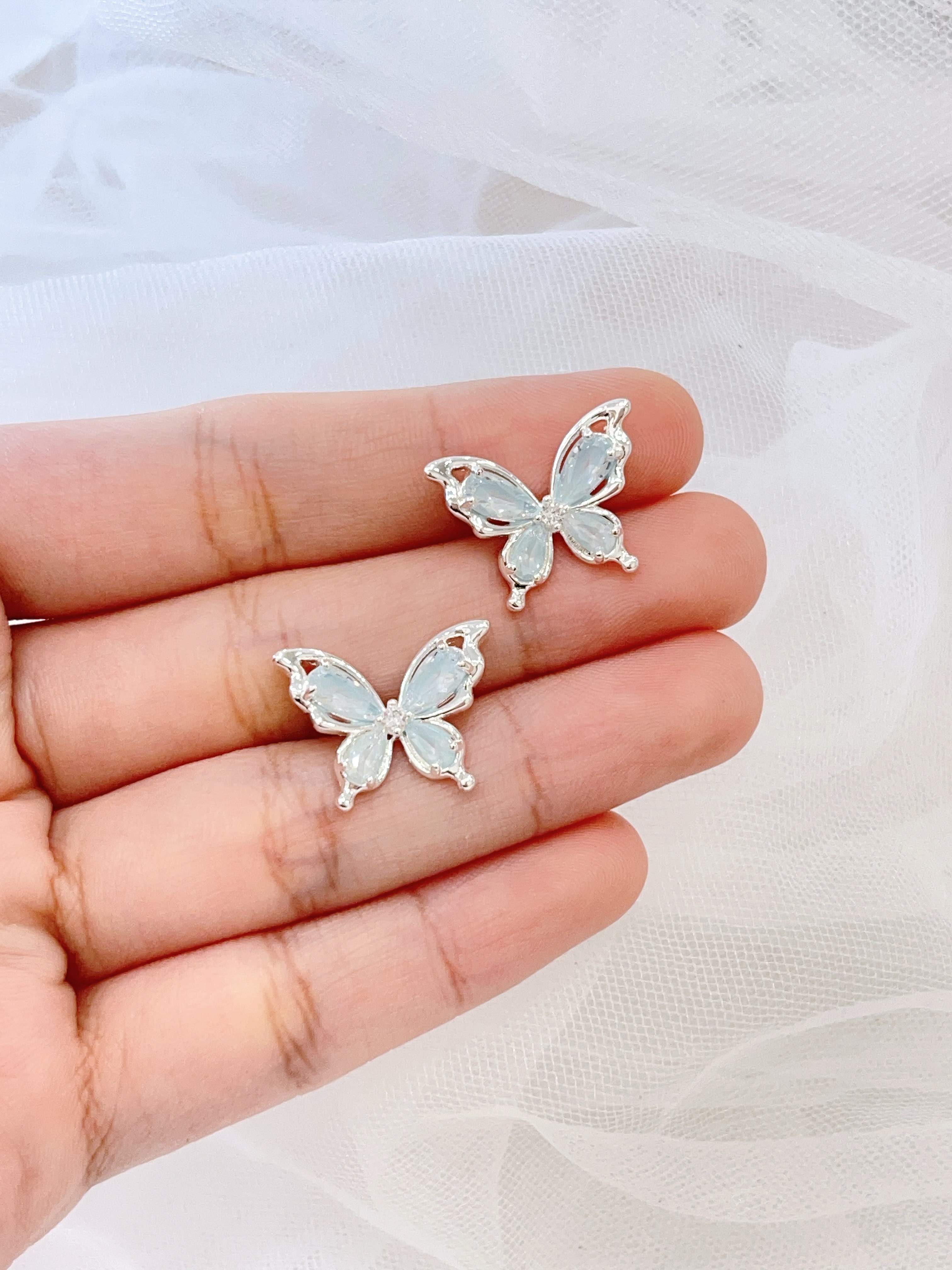 时尚甜美灵动蝴蝶耳环