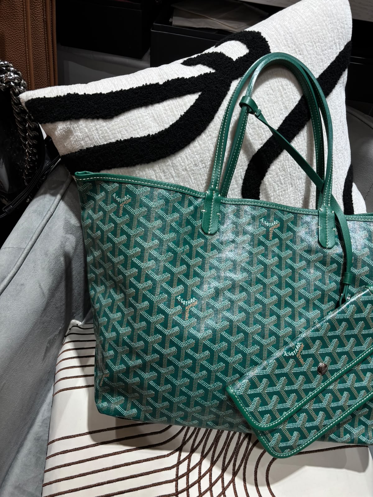 Goyard Saint Louis pm tote bag  100% Authentic, 95%New 