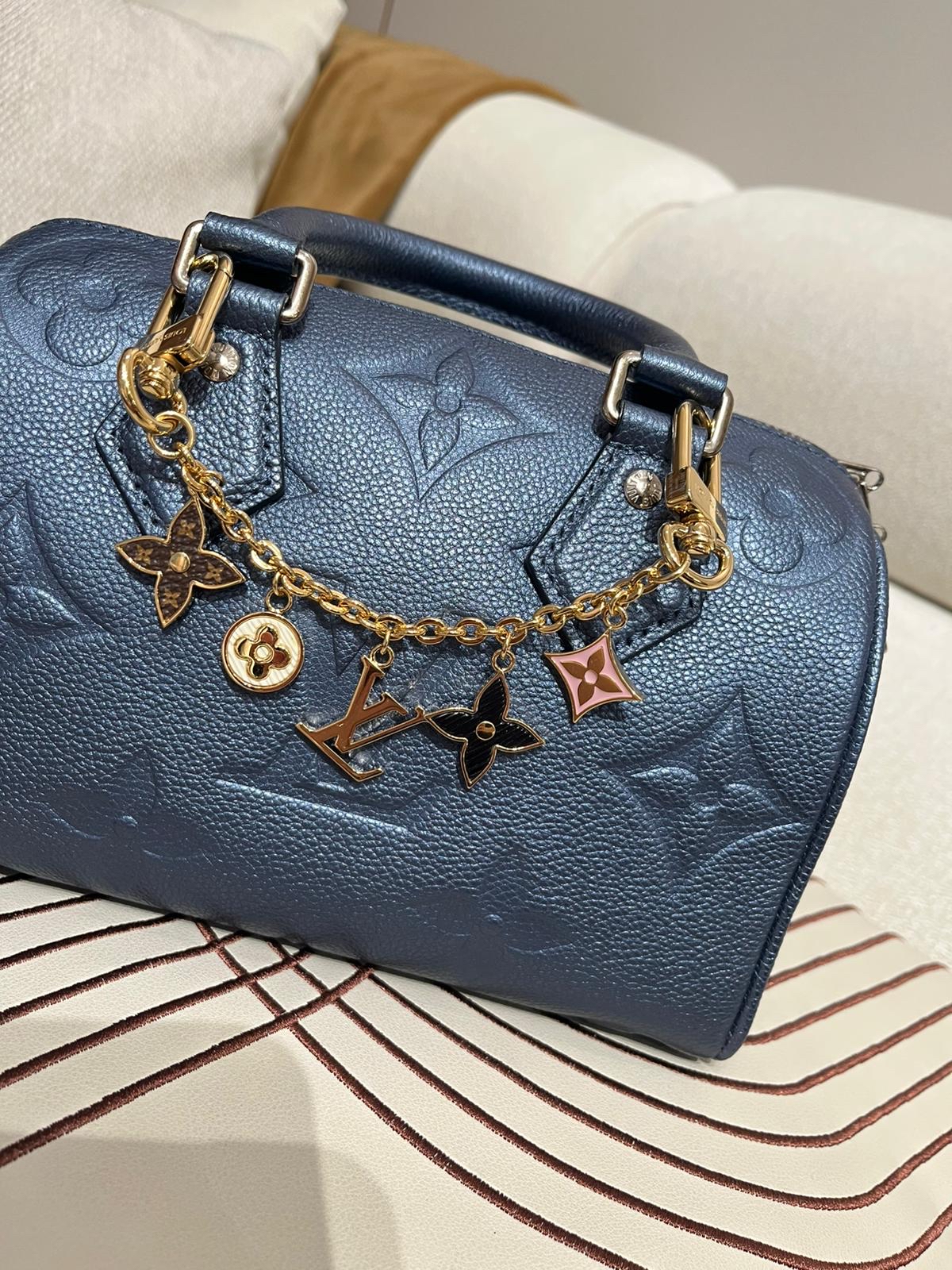 LV key Charm 100%Authentic,unused ✅dust bag 
