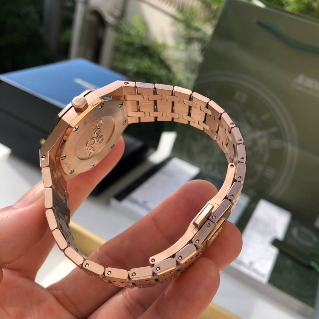 爱彼皇家橡树系列女士镶钻腕表