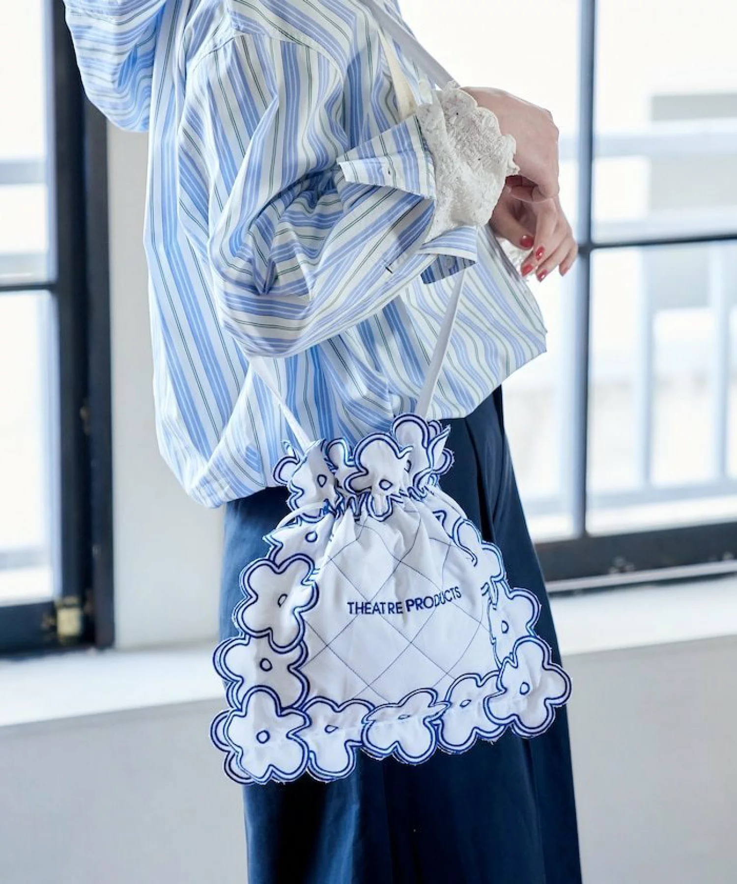 日本預訂📍日本限定THEATRE PRODUCTS花花邊圖案Tote Bag 不包郵 2026年4月上旬出貨