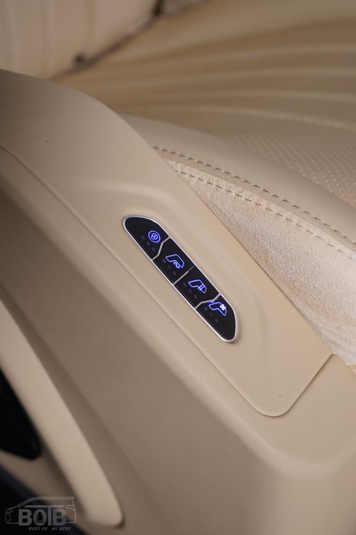 HIACE CRYSTAL 1.0 PILOT SEAT / UNI-ST-6009-HY