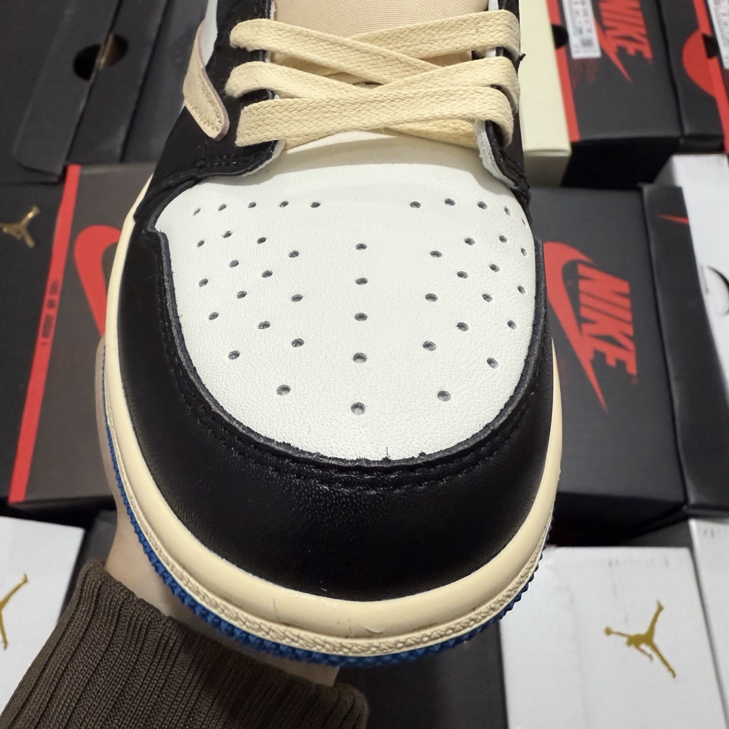 Nike Air Jordan 1 Retro Low OG SP Fragment x Travis Scott DM7866-140