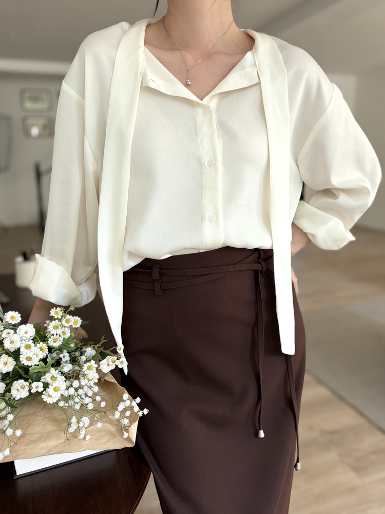 Two-way Tie Detail Blouse (Ivory)