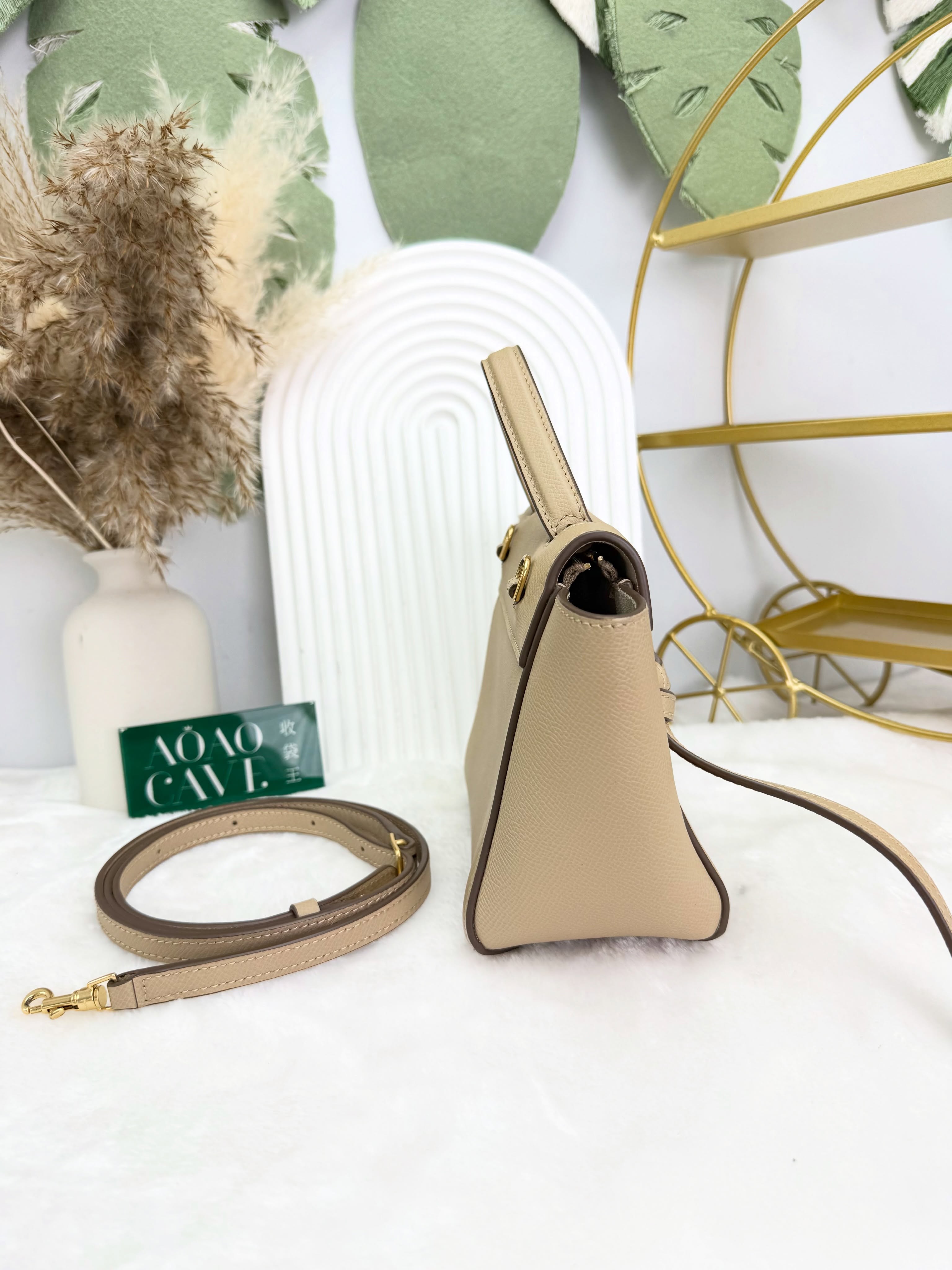 Celine👜 PRE OWNED 🛍️奶茶色Nano belt bag 有塵袋