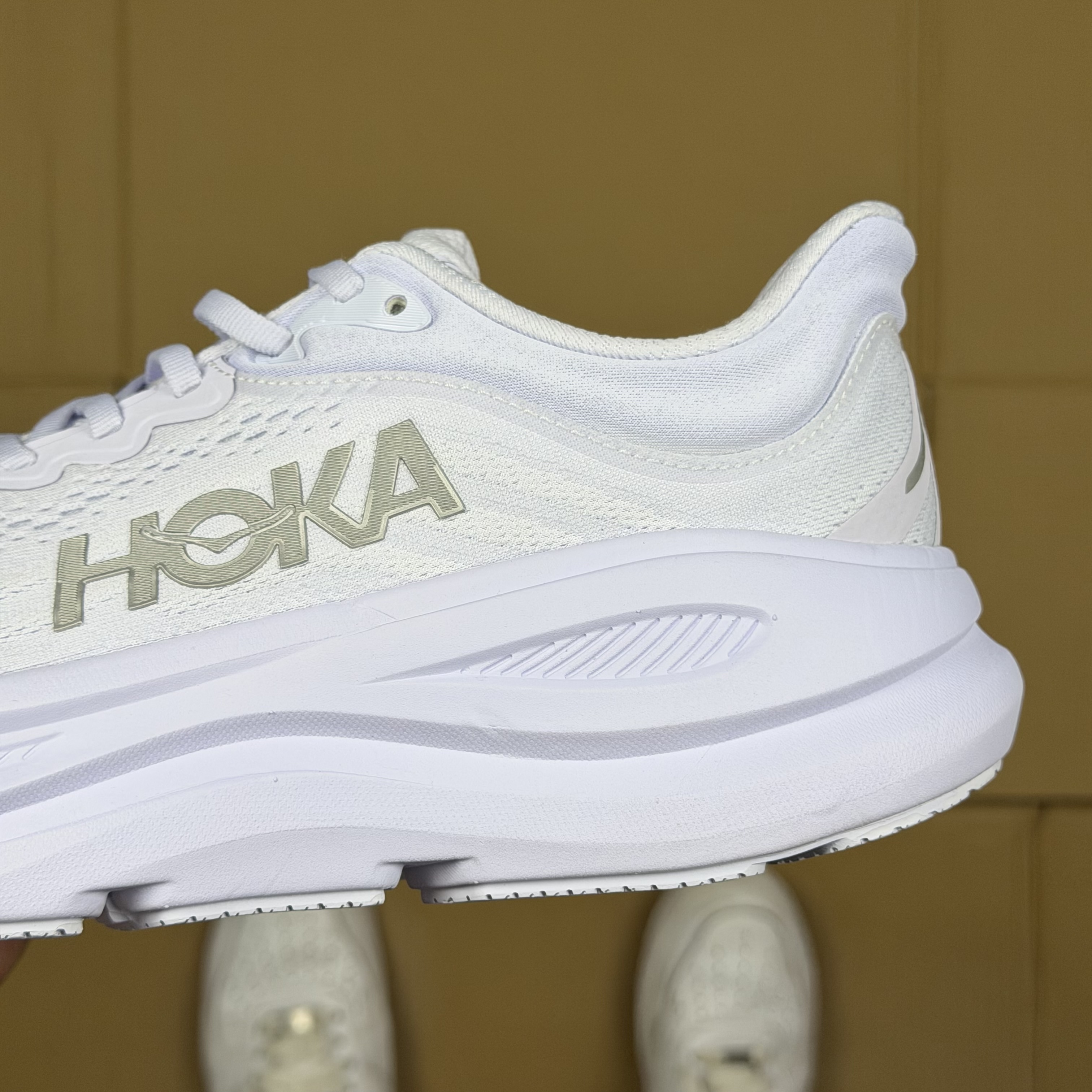 Hoka One One Bondi 9 