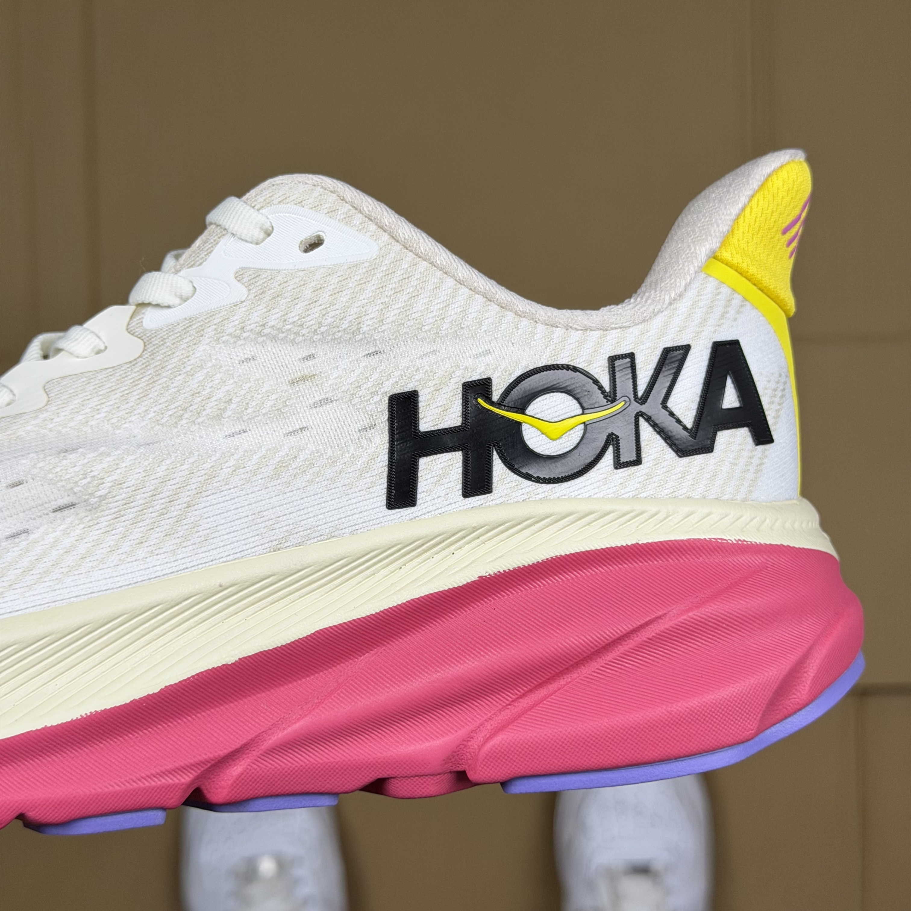Hoka Clifton 9