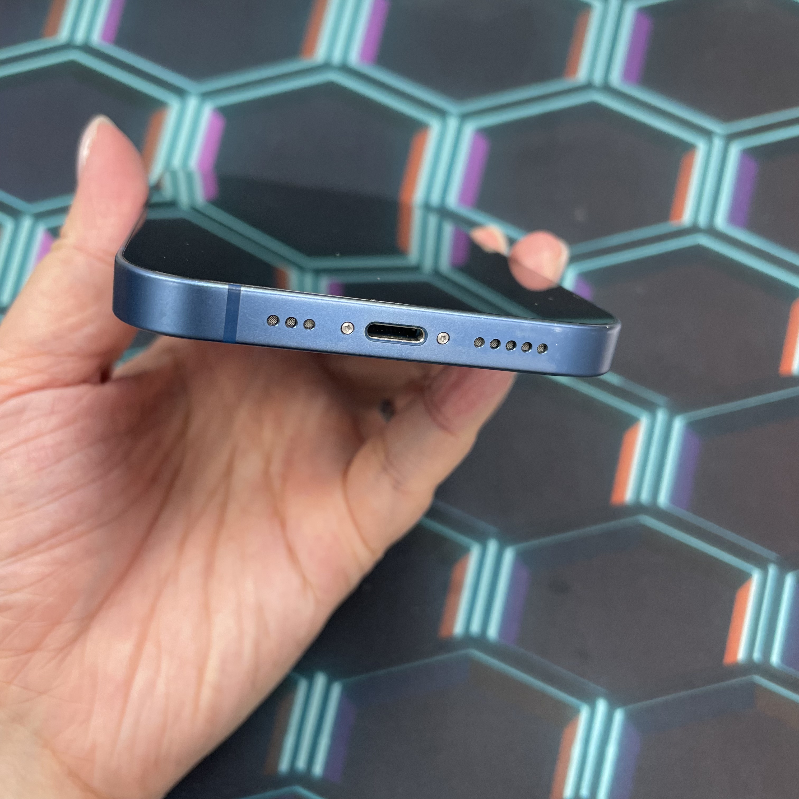 *6475 13 勁靚機 128GB 電73 藍色 blue