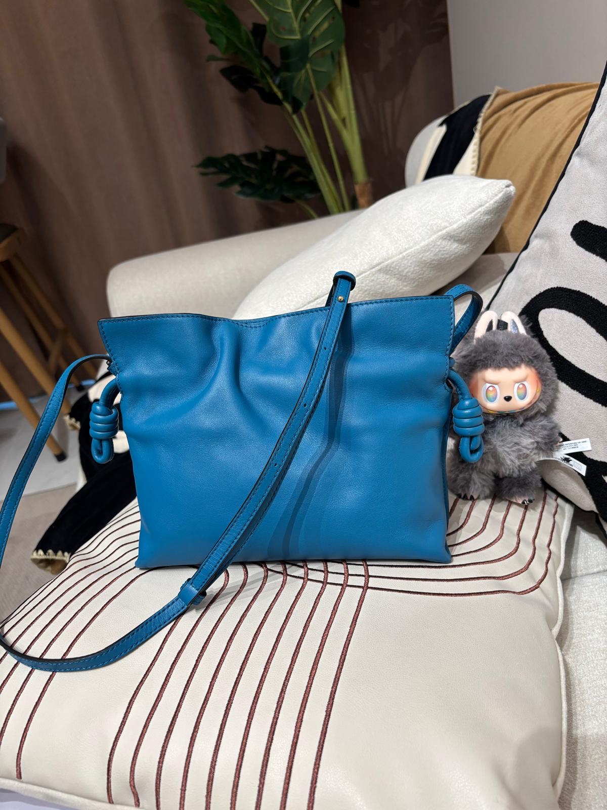 Loewe Flamenco Bag Calfskin 100%Authentic, 98%New ✅Tag✅Dust bag
