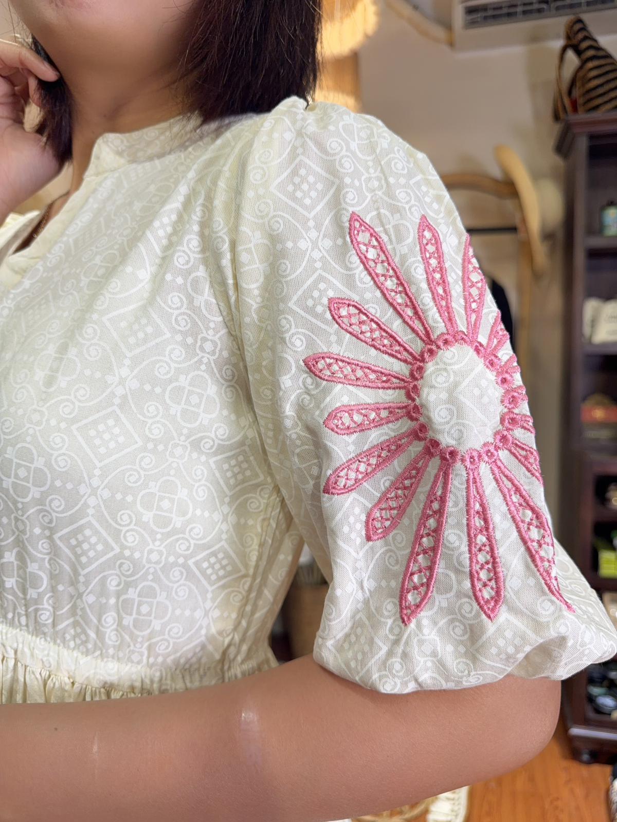 2203 Creamy White witth Pink Fafa Sleeve Emb OP 47"