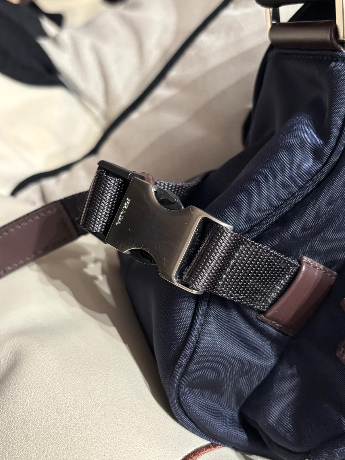 Prada Speedrock Re-Nylon shoulder bag 皮革肩背袋 100%Authentic, 98%New ✅nfc ✅certificate✅Dust bag