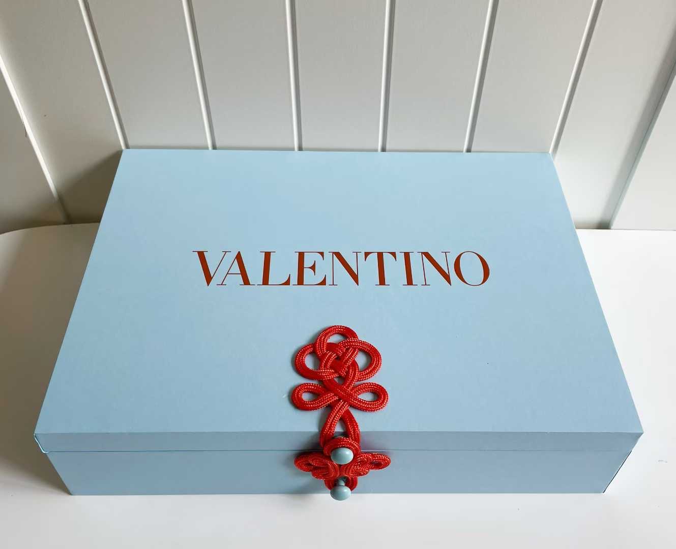 *Valentino 華倫天奴 🩵 好運藍開年麻將禮盒*