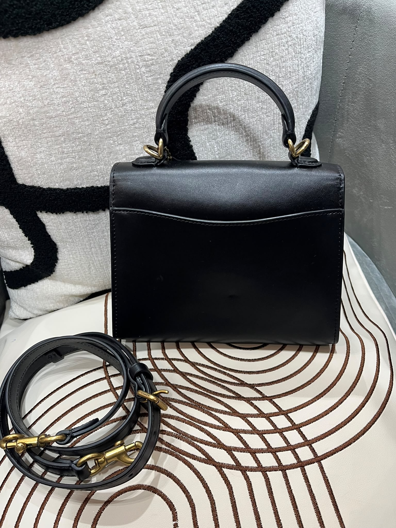 COACH tabby Black Calfskin, 2 way bag 黑色小牛皮 100%Authentic, 95%New ✅Dust bag