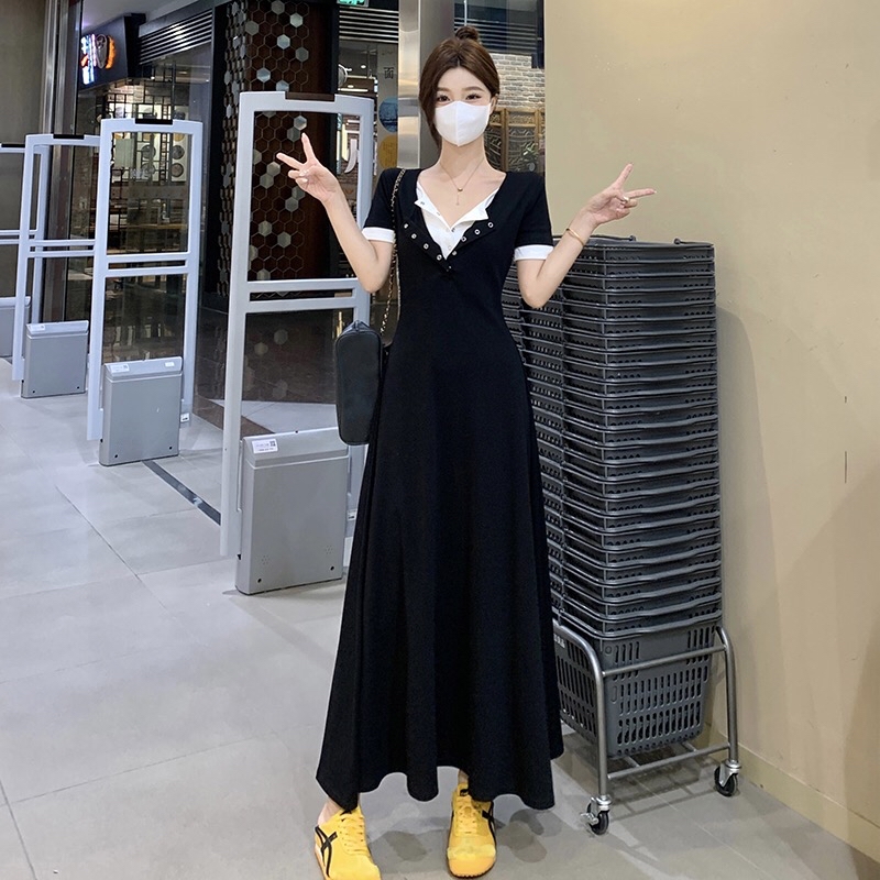 B93(008) 韩版气质休闲假两件小钮边开口显瘦领黑连身裙