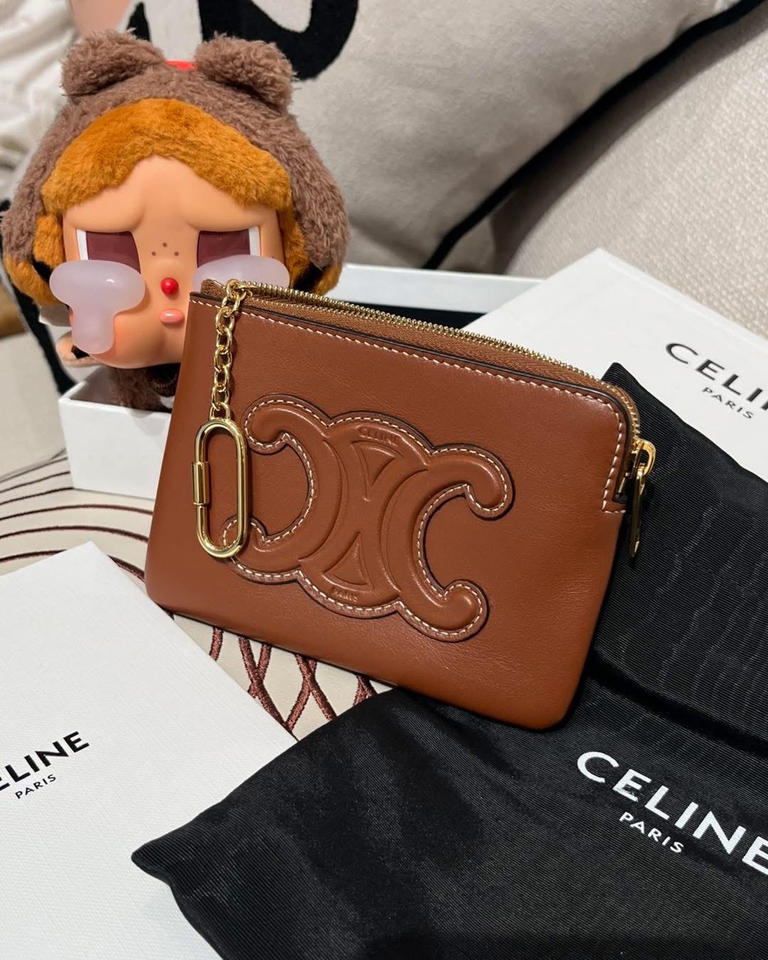 全新 Celine coin purse calfskin 100%Authentic,brand new 全新 ✅香港專門店收據✅防塵袋✅box 📣專門店售價HKD 3950 📣