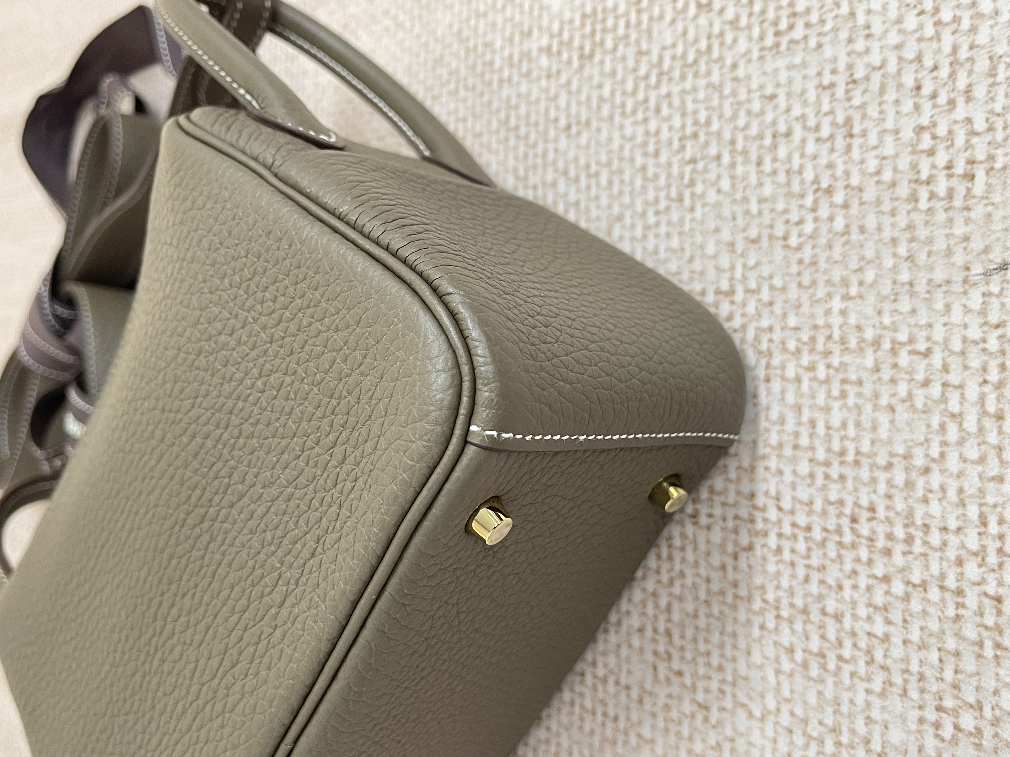 Pre-owned Hermes Mini Lindy/ stamp B/ Product Code: 26052902