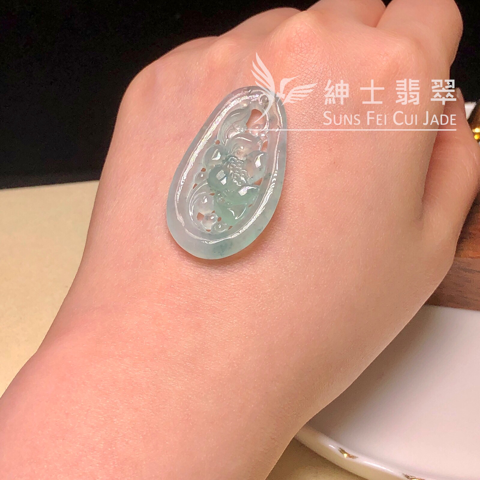 YK01106  糯冰翠色蓮花吊墜