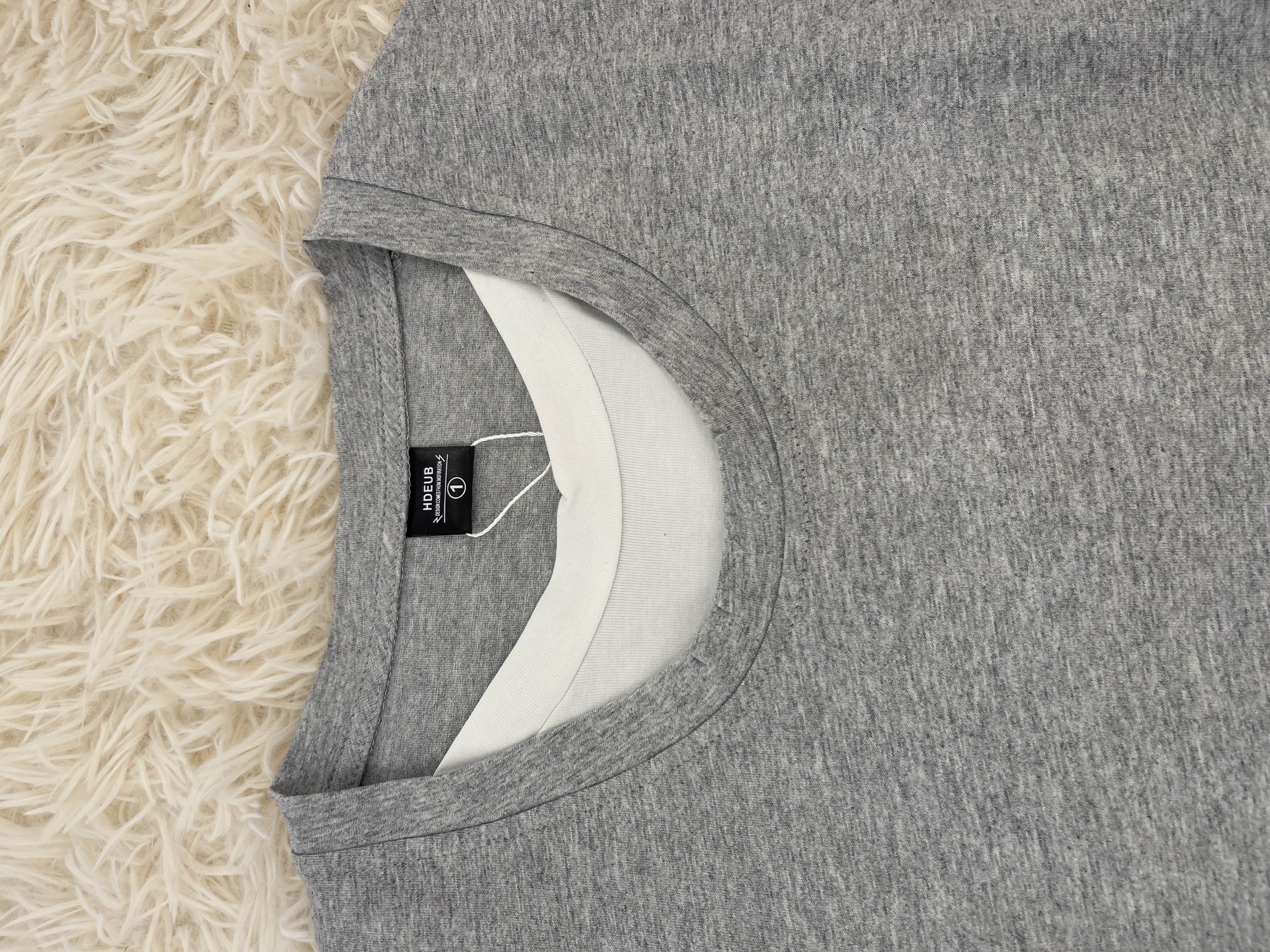 圆领假两件式短Tee