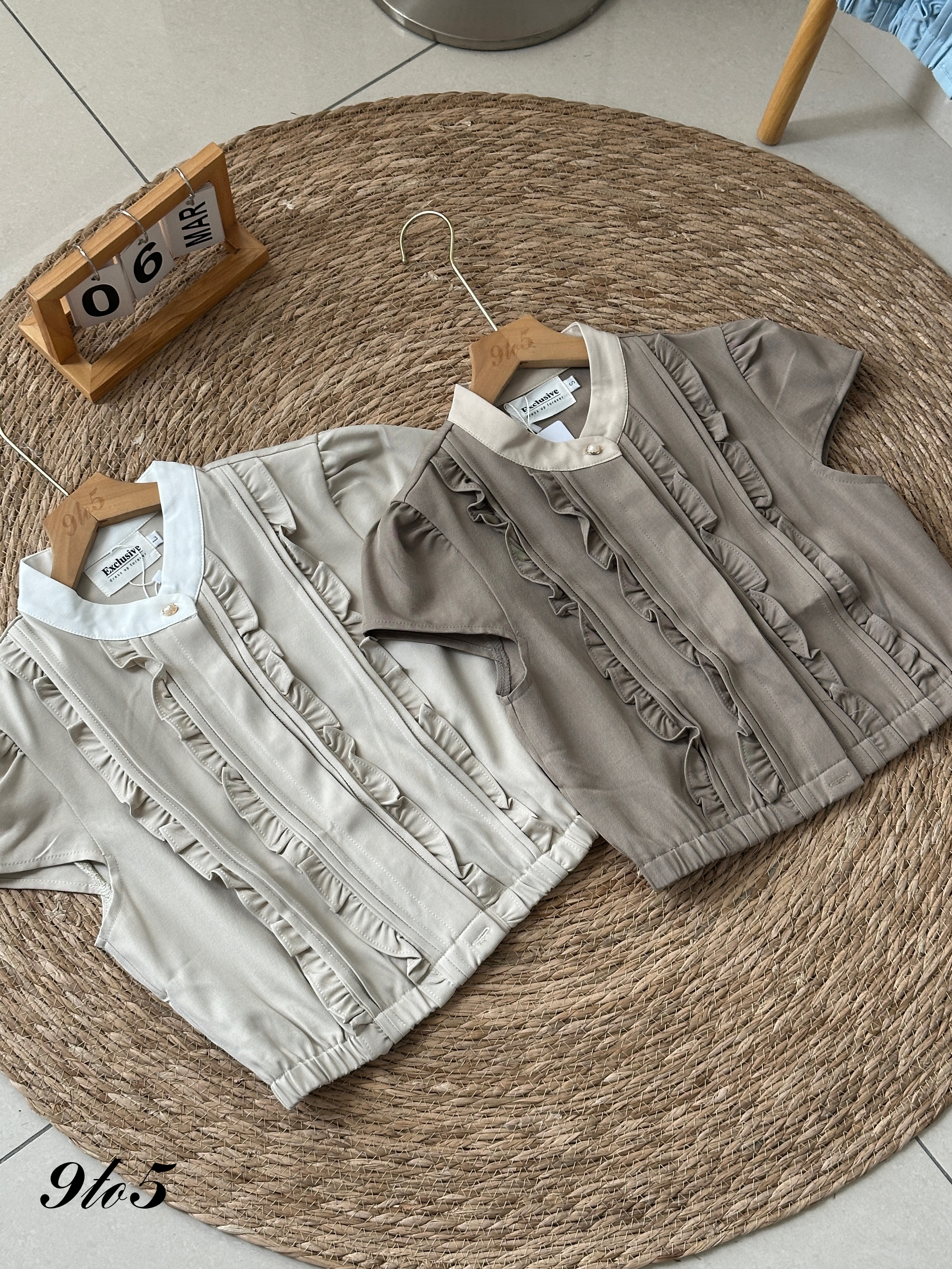 T4001 Puff Sleeve Collar Top - 4 Colors 