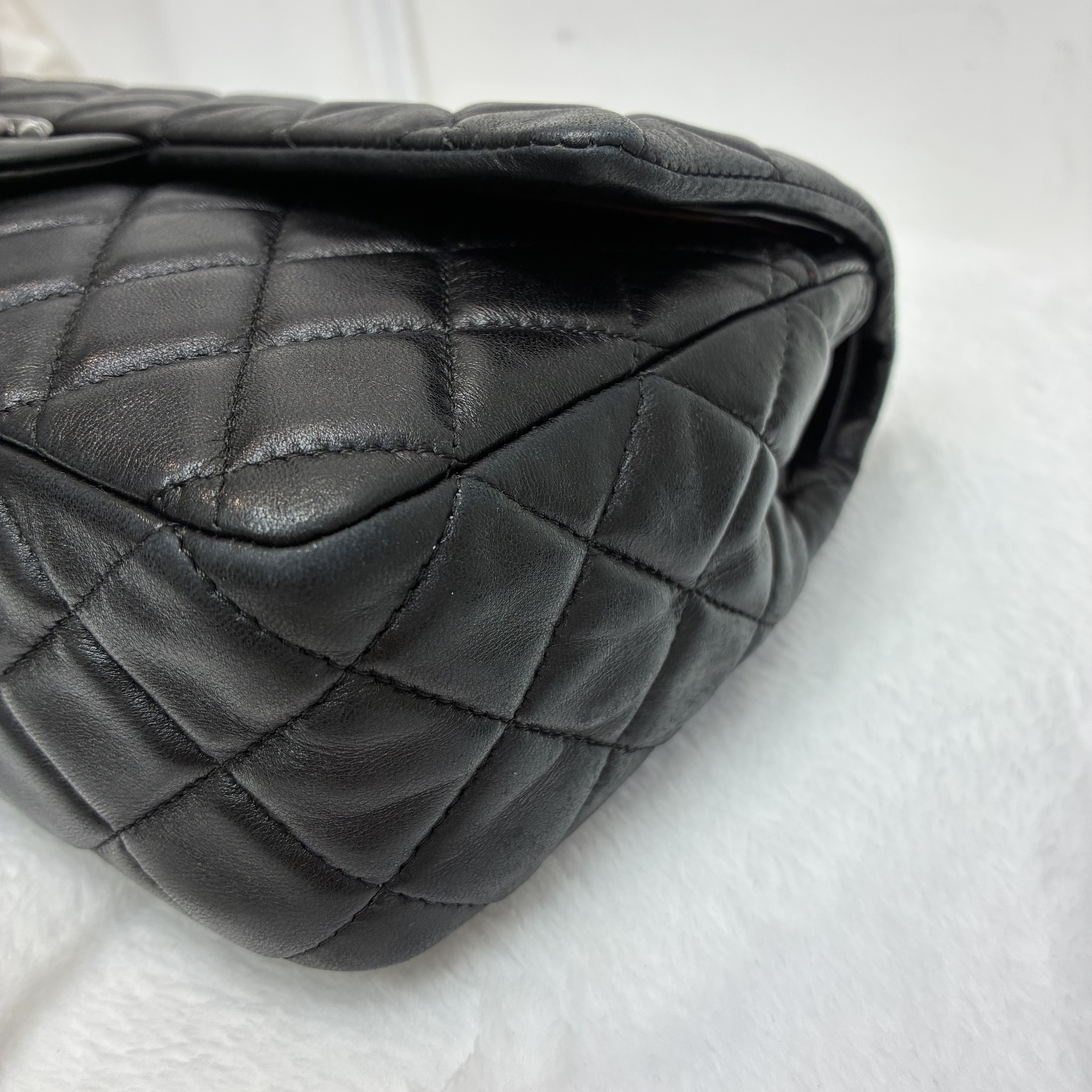 Chanel 香奈兒Classic Flap CF黑銀（做舊）中號