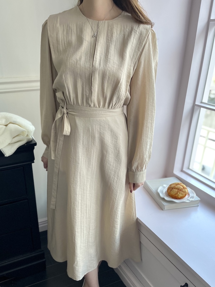 Pleated Yoke Detail Dress (Beige)