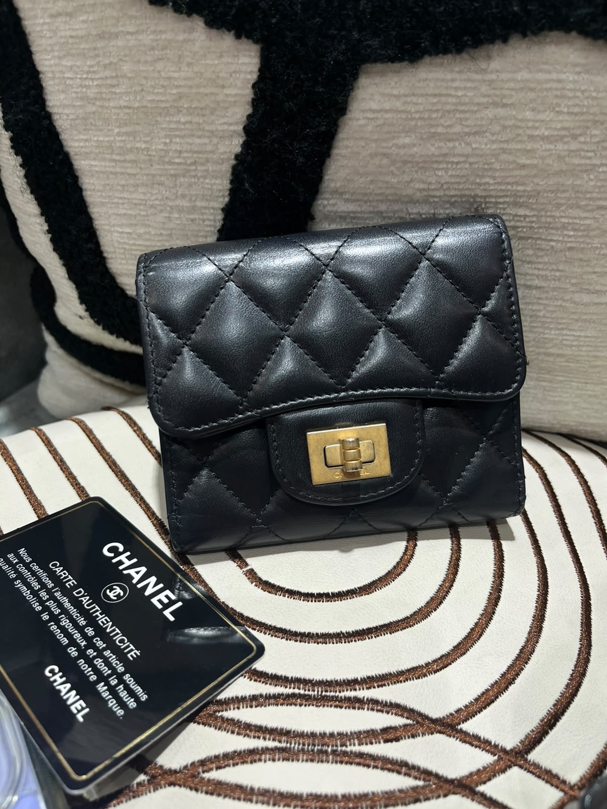 Chanel 2.55 wallet 黑色經典短銀包 100%Authentic,95% new ✅24card