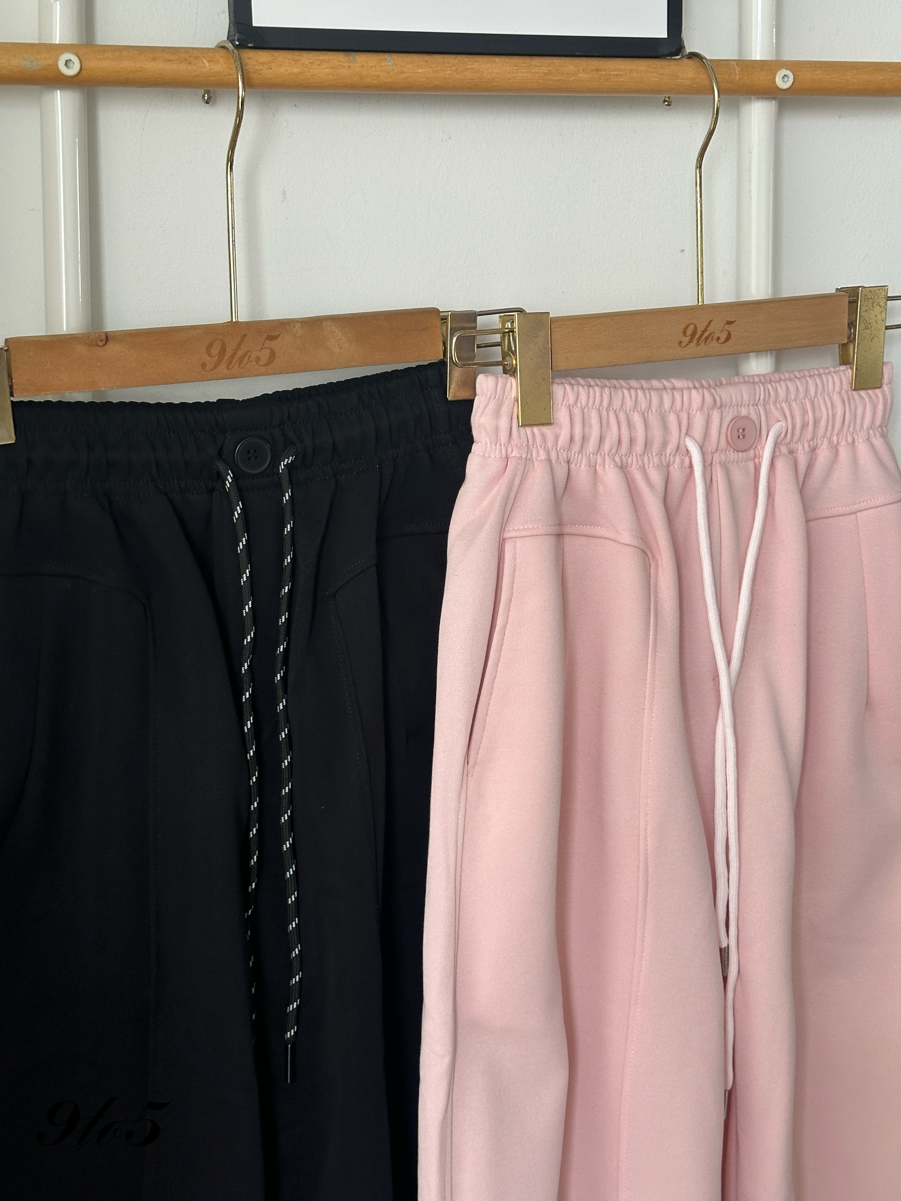 S1834 Long Straight Sweatpants - Black & Pink