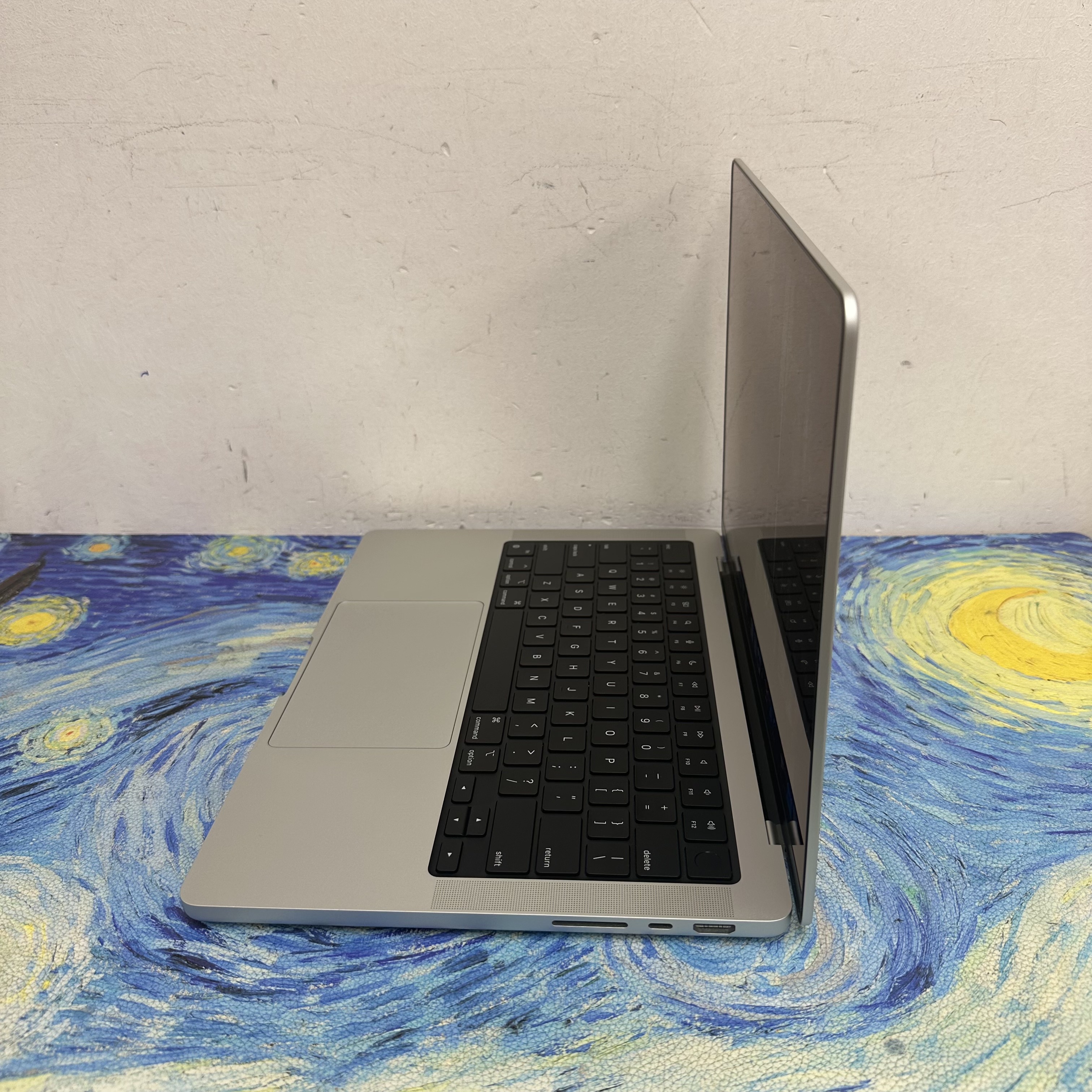 （全新質素 Apple MacBook M4 Pro 14寸🔥 )Apple MacBook M4 Pro 2024 M4 Pro CPU/24GB Ram/512GB SSD/12核心GPU/Liquid Retina XDR Mon/14吋/銀色/ MacBook Pro M4 / MacbookPro M4 Pro / Laptop / Notebook / Ultrabook / Netflix/ YouTube 