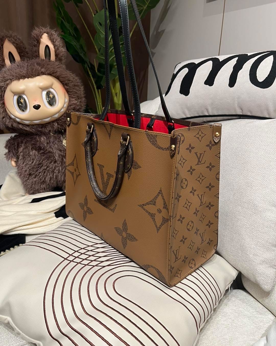 LV OnTheGo MM 100%Authentic, 95%New ✅Dust bag