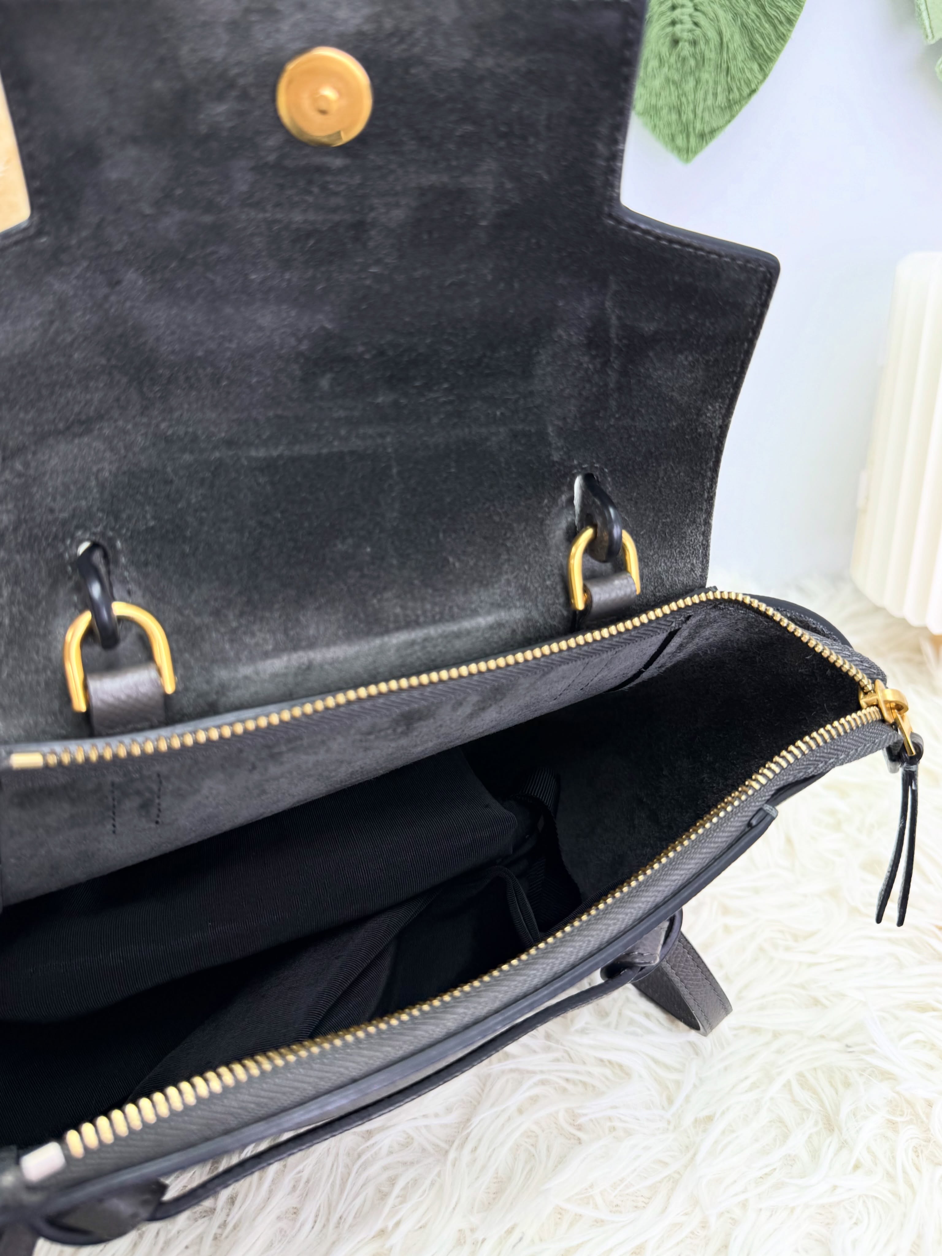 Celine 🛍️PRE OWNED 👜Belt nano 大象灰鯰魚包🩶 