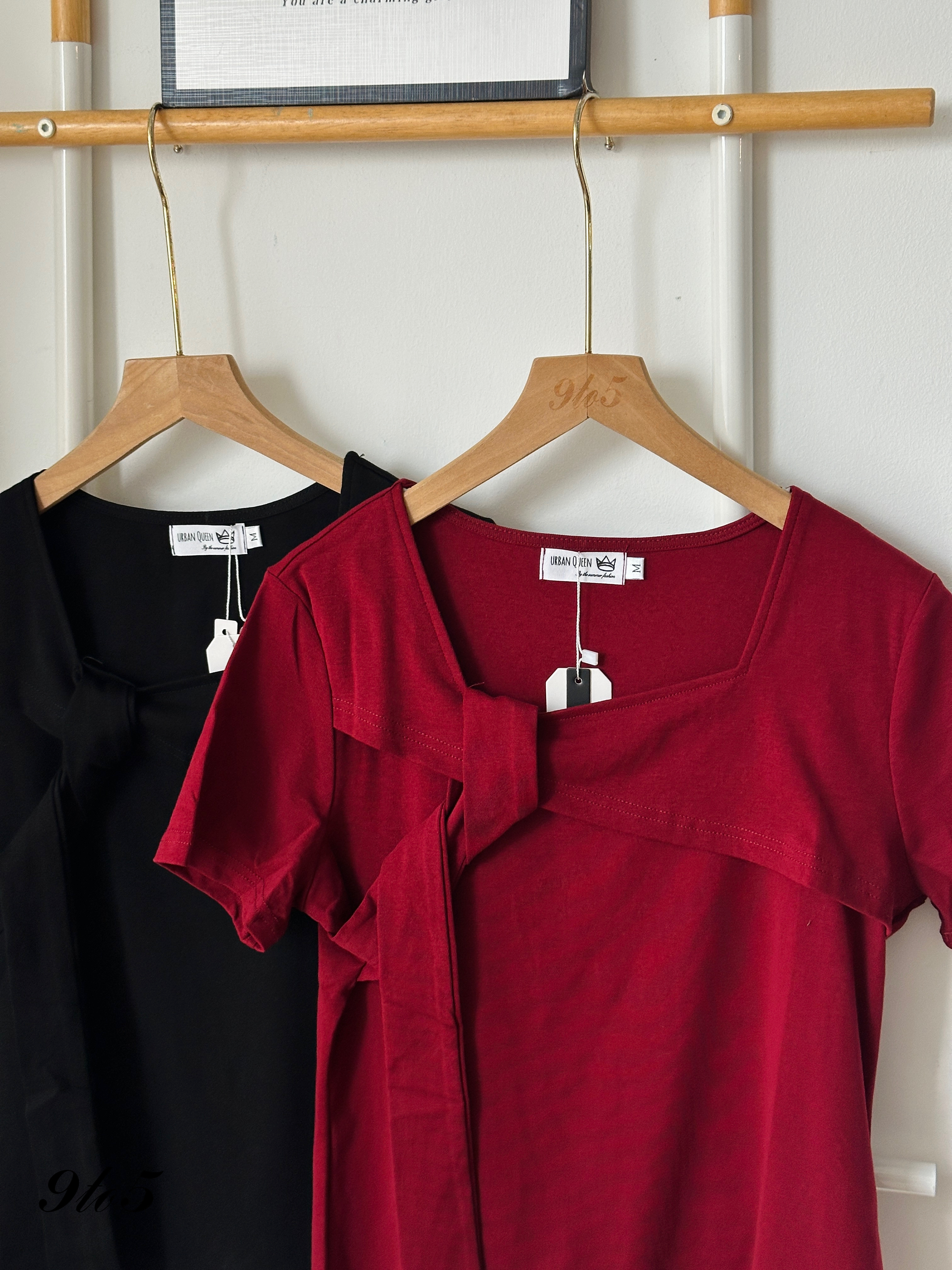 T3940 Square Neck Top - Black & Red