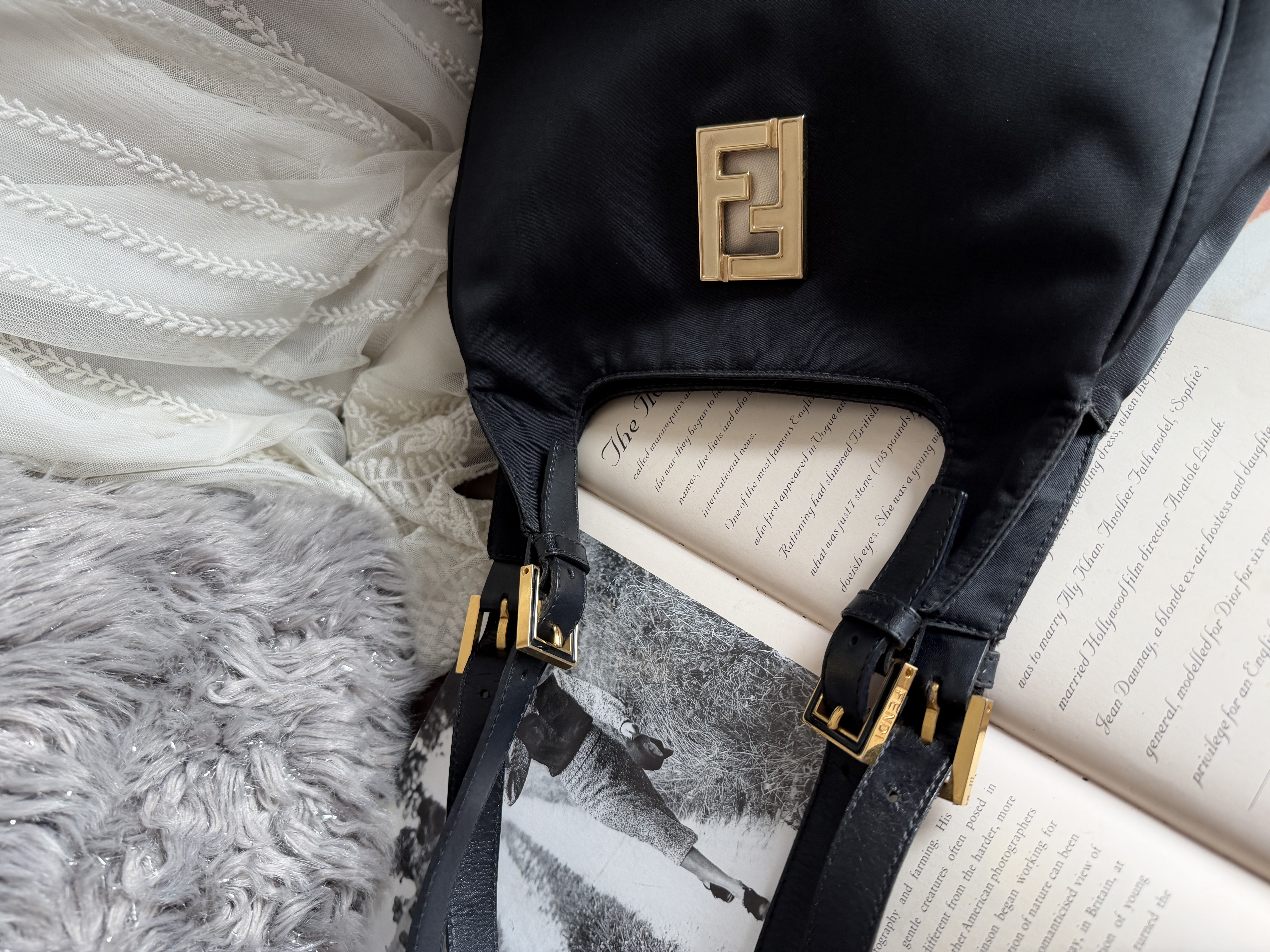 Vintage fendi black nylon pochette bag 腋下包