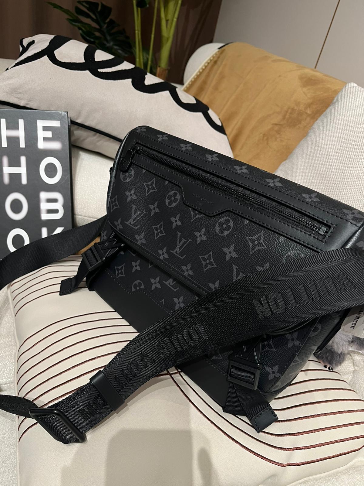 Lv Messenger Voyager PM M12517 NFC  100%Authentic,98%new✅dust bag 