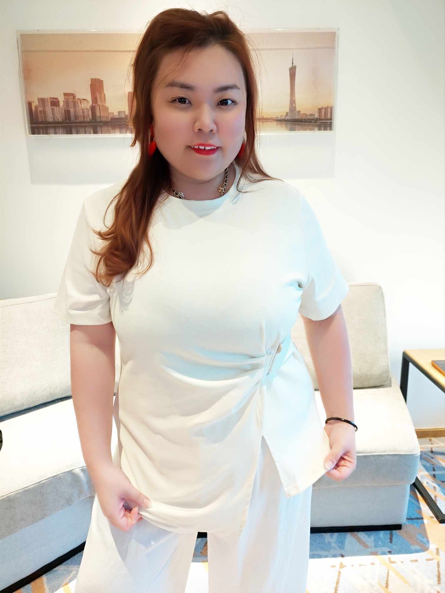 YCF10 9971 皱褶不规则开叉上衣