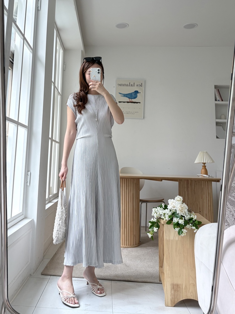 Elea Ribbed Flowy Dress (Mint)