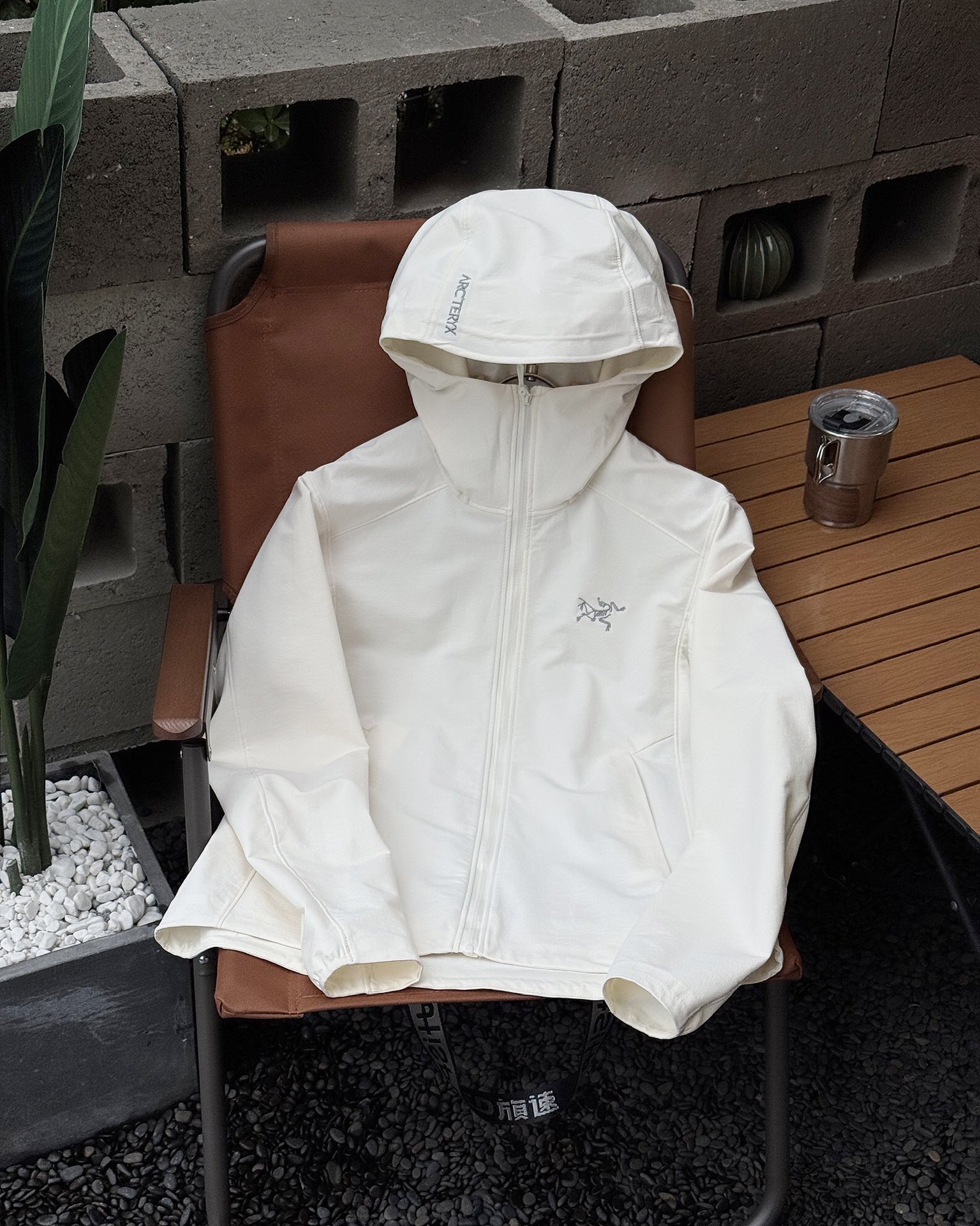 $168件。ARC'TERYX 始祖鳥 GAMMA HOODY 女款軟殼外套（高版本刺繡）