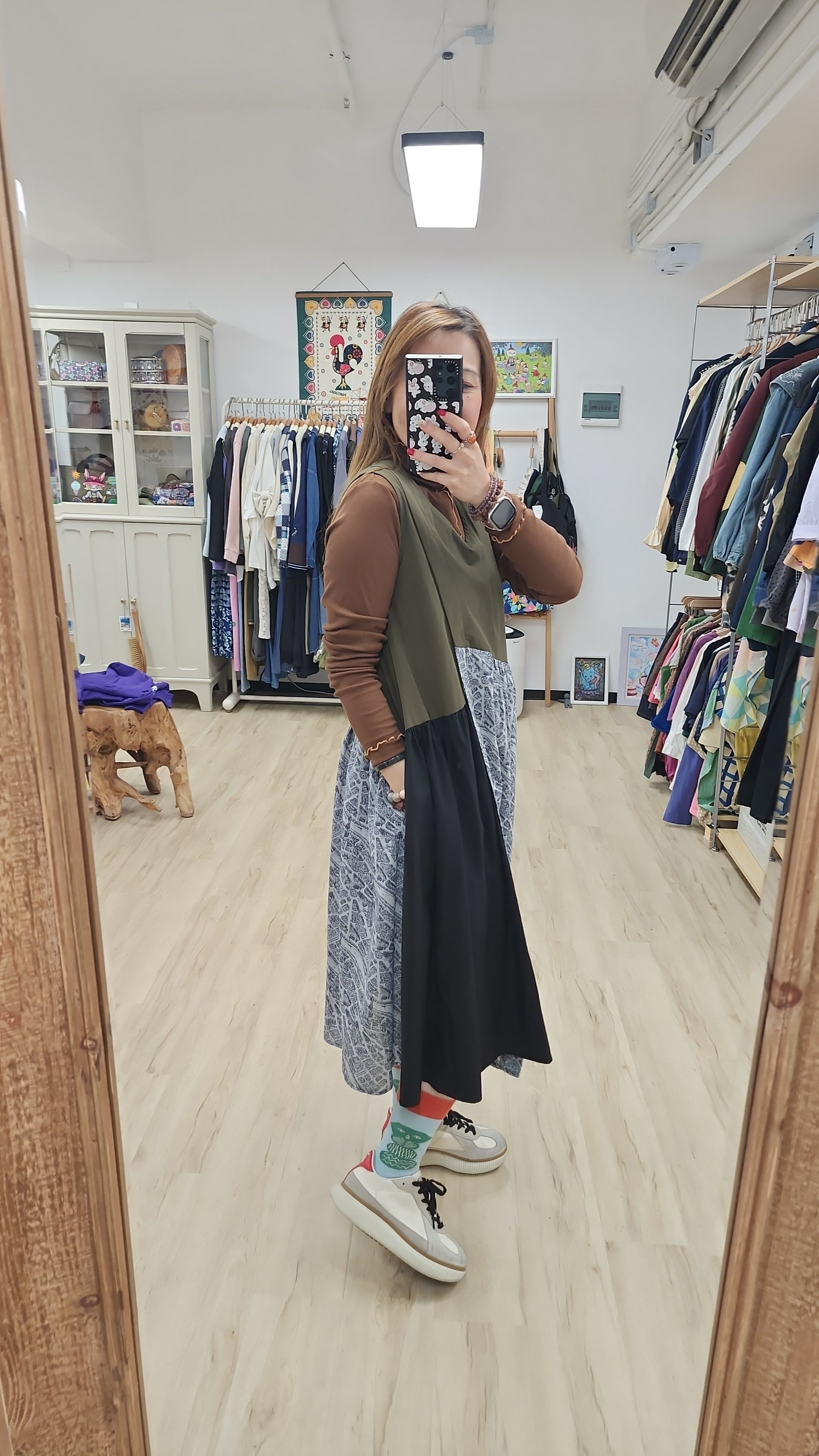 日牌拼布爽滑料V領背心裙