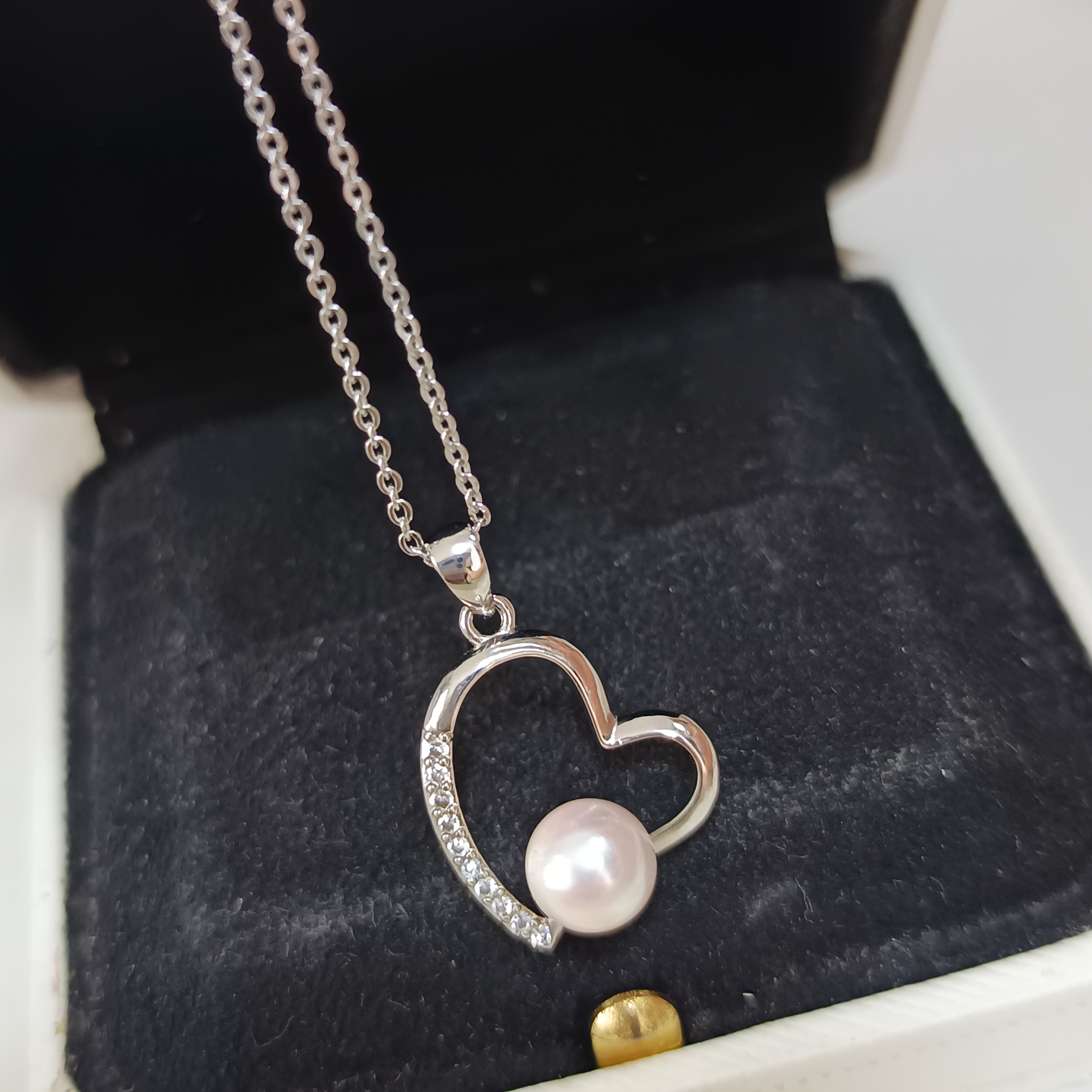 特價品‼️正圓強光日本akoya櫻花粉海水珍珠注白金吊墜（送注白金鍊）