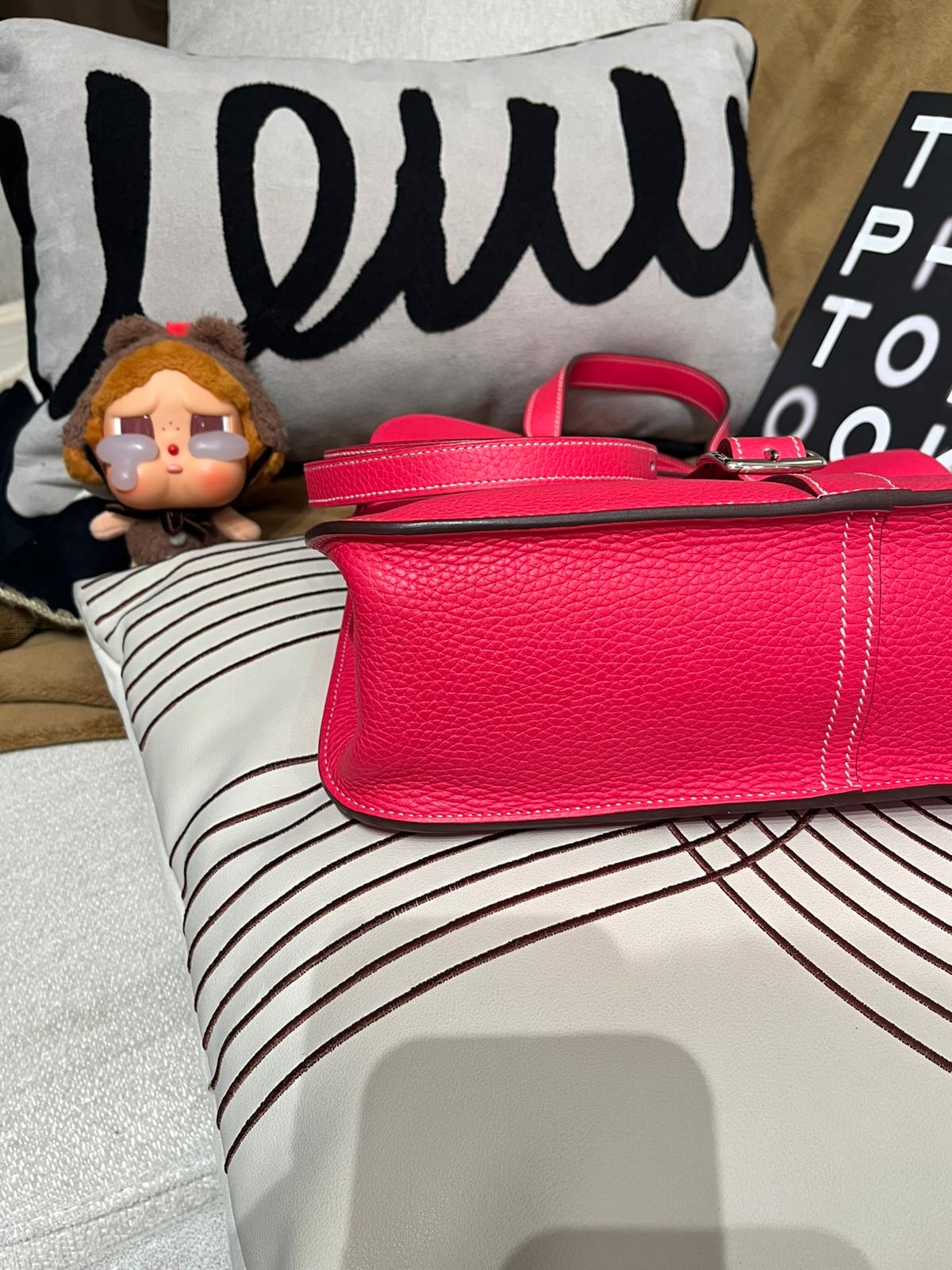 Hermes Halzan 31,STAMP D,ROSE EXTREME 100%Authentic ,98%new ✅防塵袋