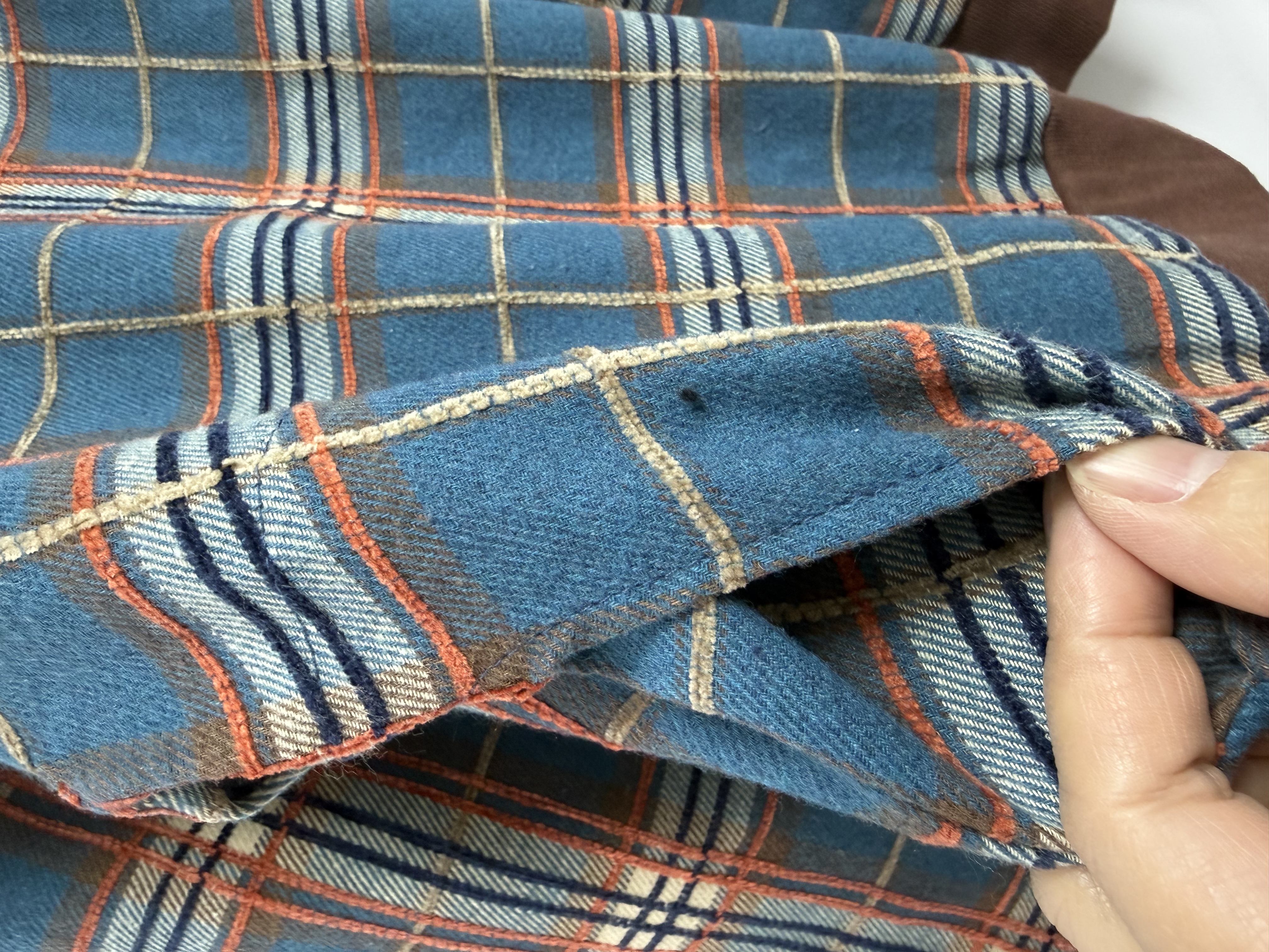 PW YE 立體絲絨車線格仔top